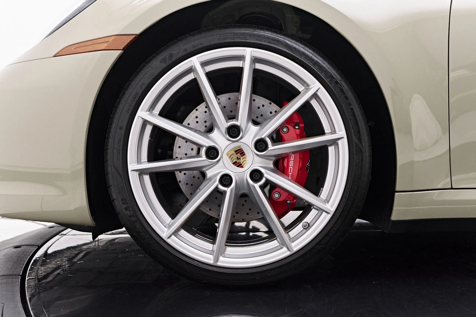 mph002_3808408758_Used_2022_Porsche_911_Carrera_S_1759192801_7f14675763
