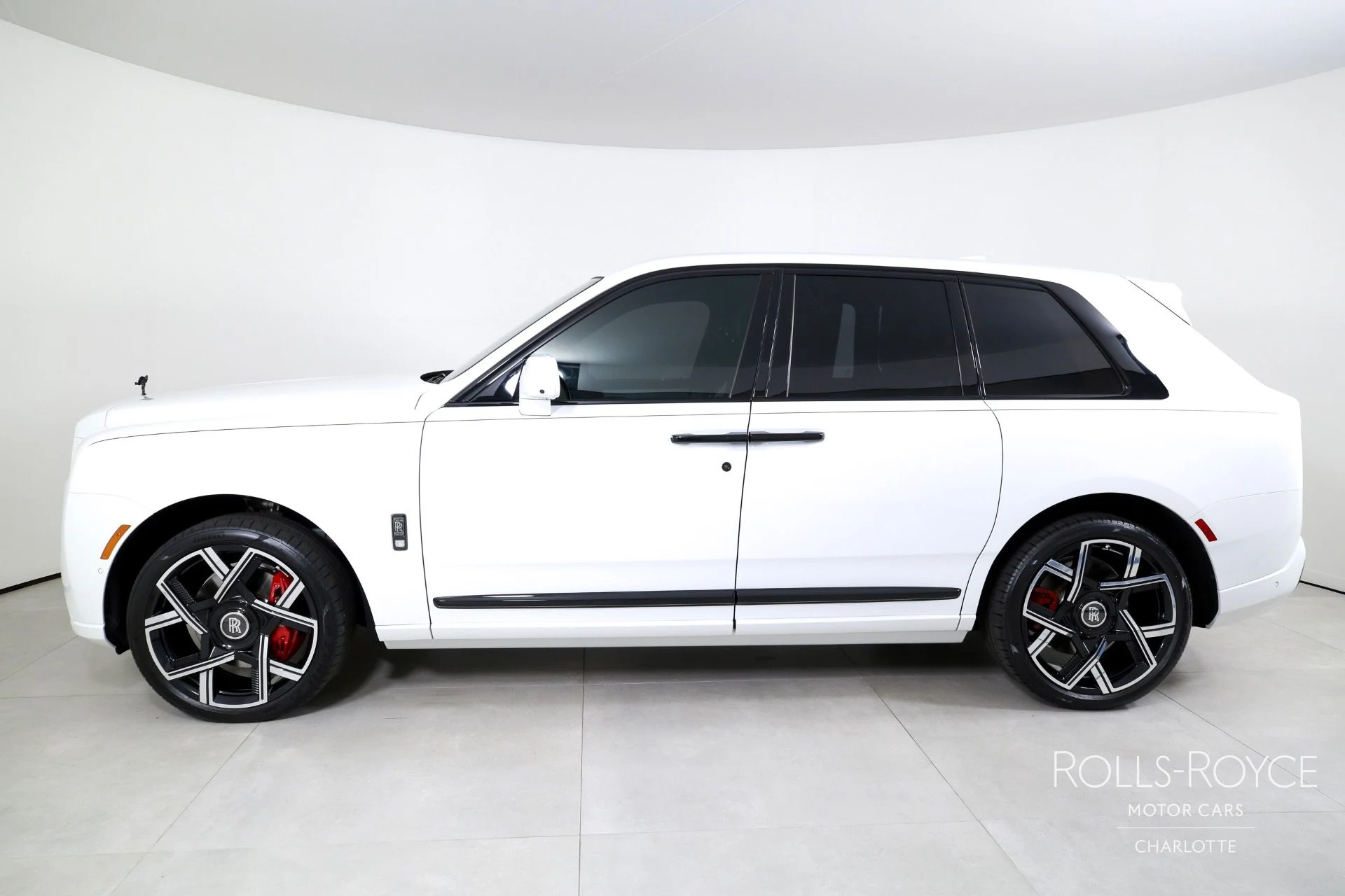 mph002_3811202476_Used_2025_Rolls_Royce_Black_Badge_Cullinan_1759506433_666a0b770e