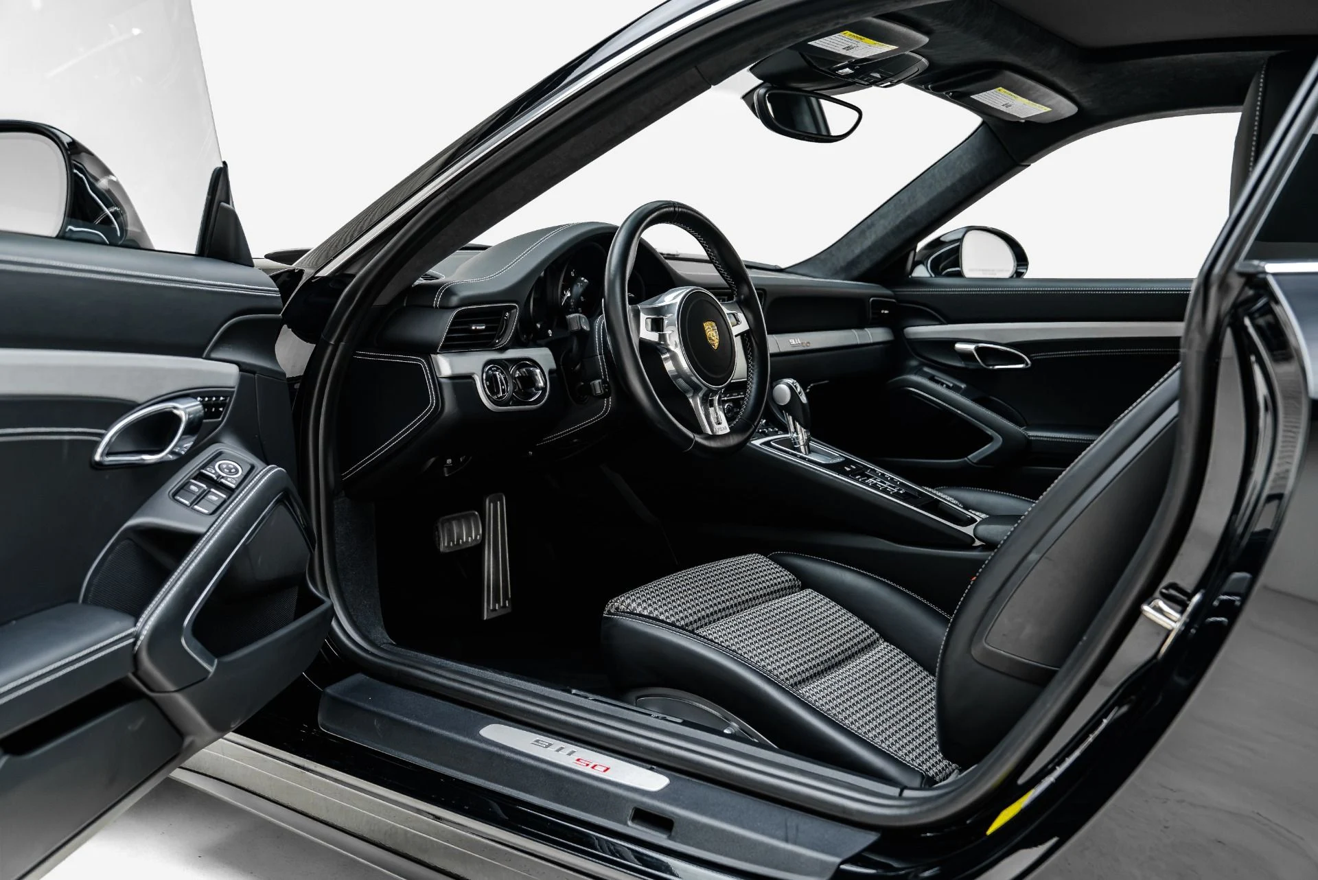 mph002_3811383399_Used_2014_Porsche_911_Carrera_S_1785886476_986181c489