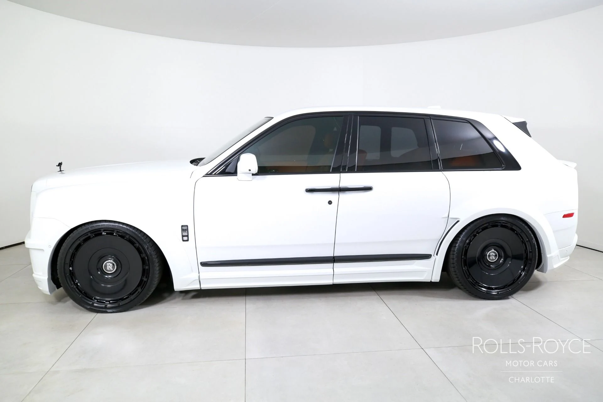mph002_3814220165_Used_2024_Rolls_Royce_Cullinan_1751554299_c0bf3702ff