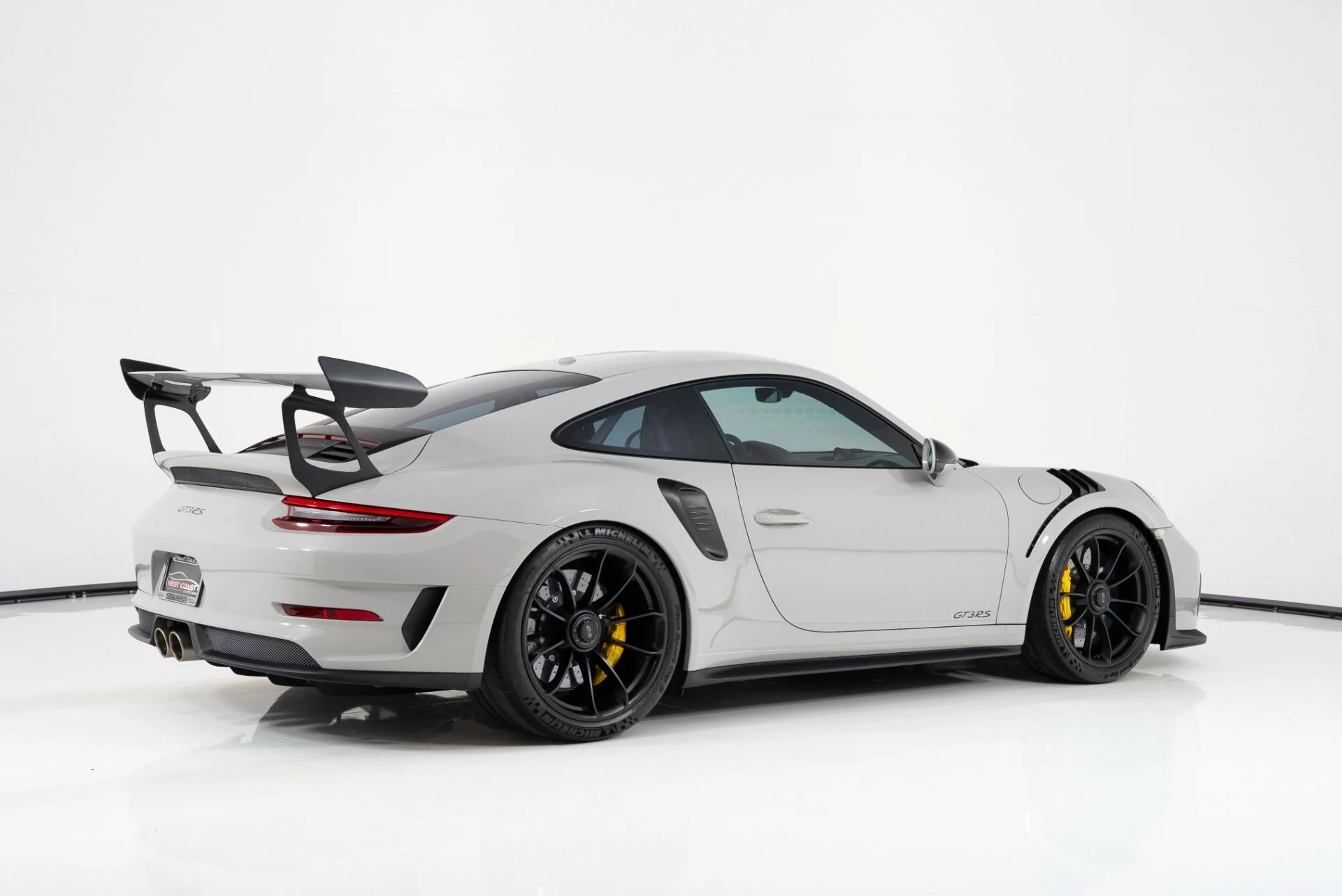mph002_3818867380_Used_2019_Porsche_911_GT_3_RS_1758126565_a211e885b5