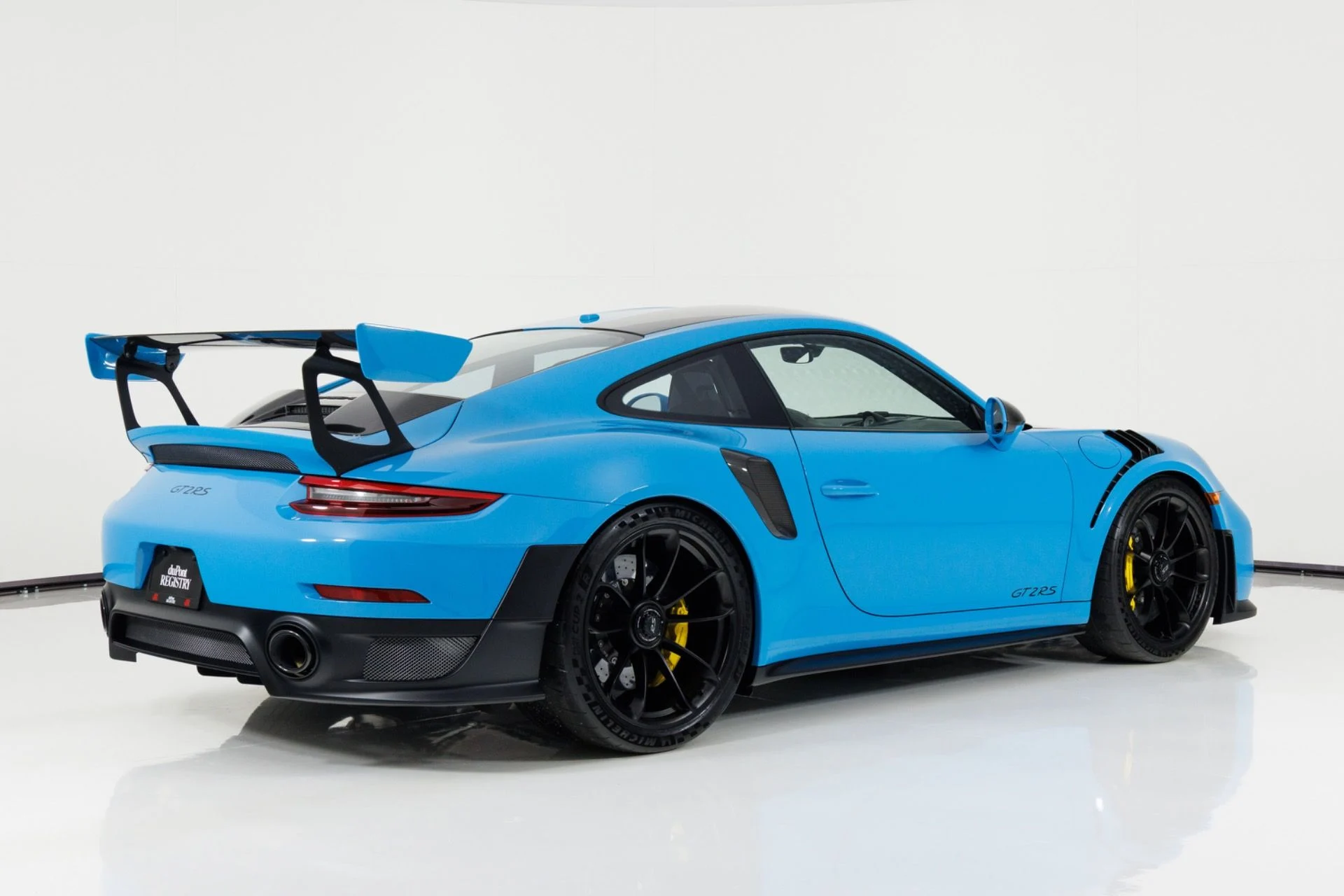 mph002_3833229490_Used_2019_Porsche_911_GT_2_RS_1792013897_8bc2bbffa0