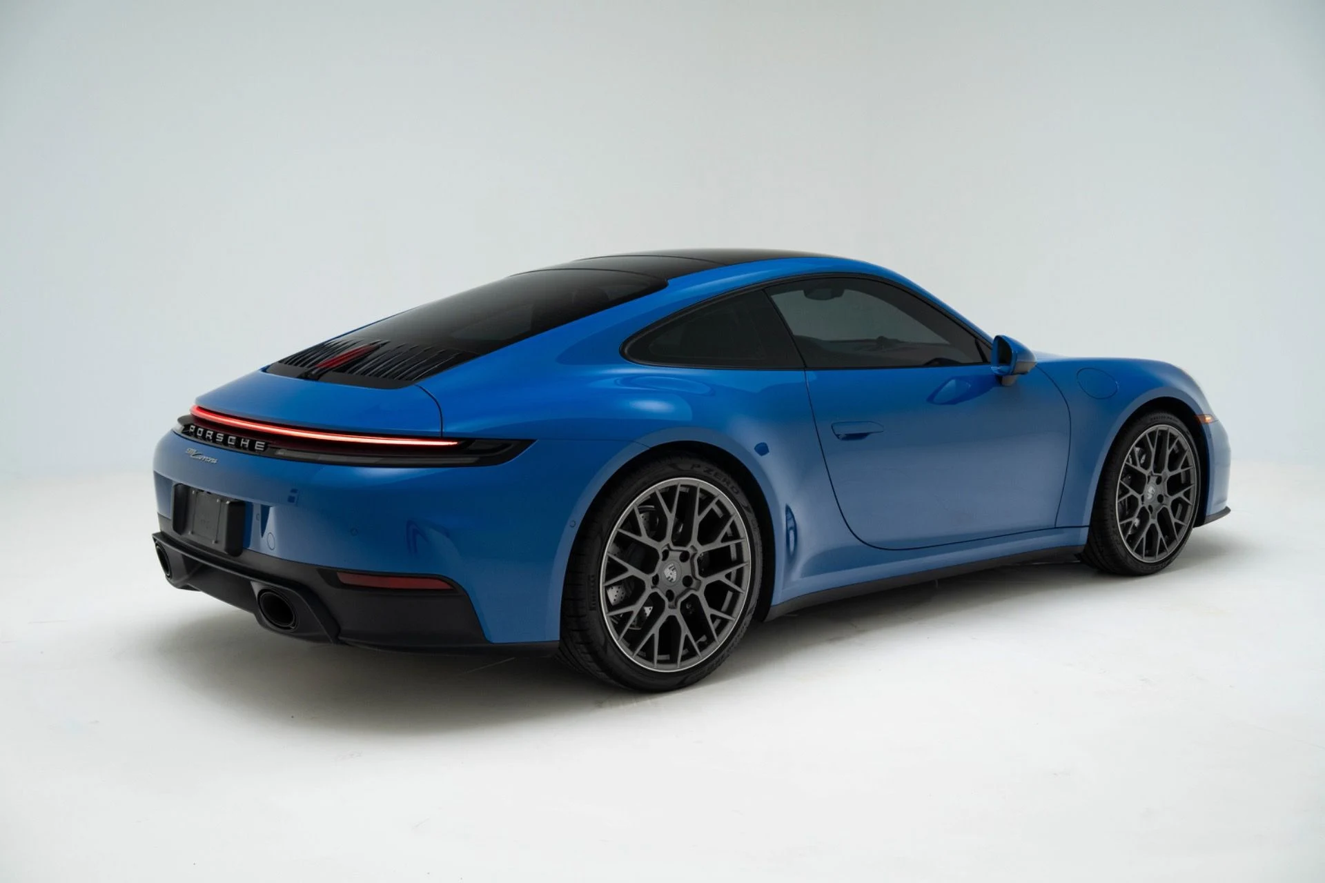 mph002_3845803037_Used_2025_Porsche_911_Carrera_1782341858_a606eeb082
