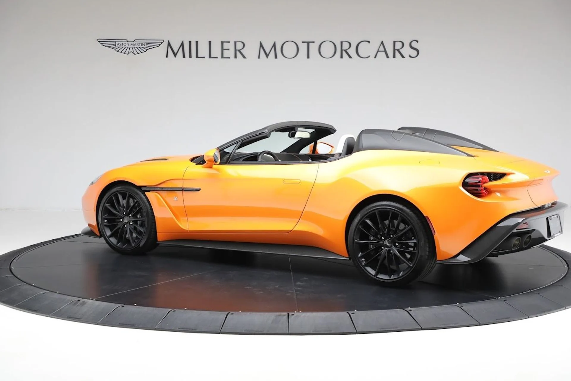 mph002_3849114136_Used_2018_Aston_Martin_Vanquish_Zagato_Speedster_d9ace79bc3
