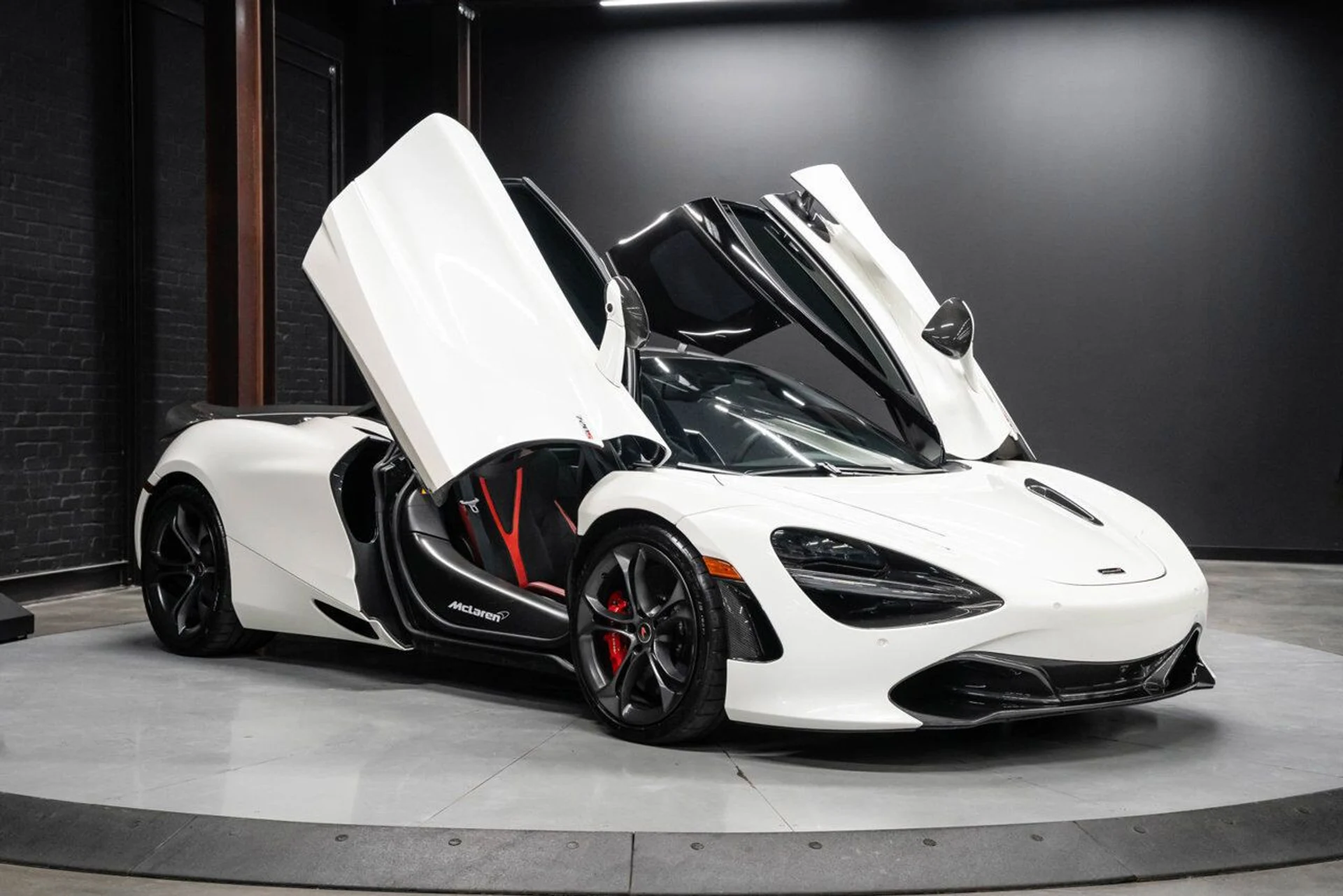 mph002_3858534031_mclaren_720s_2018_38dbe183ed