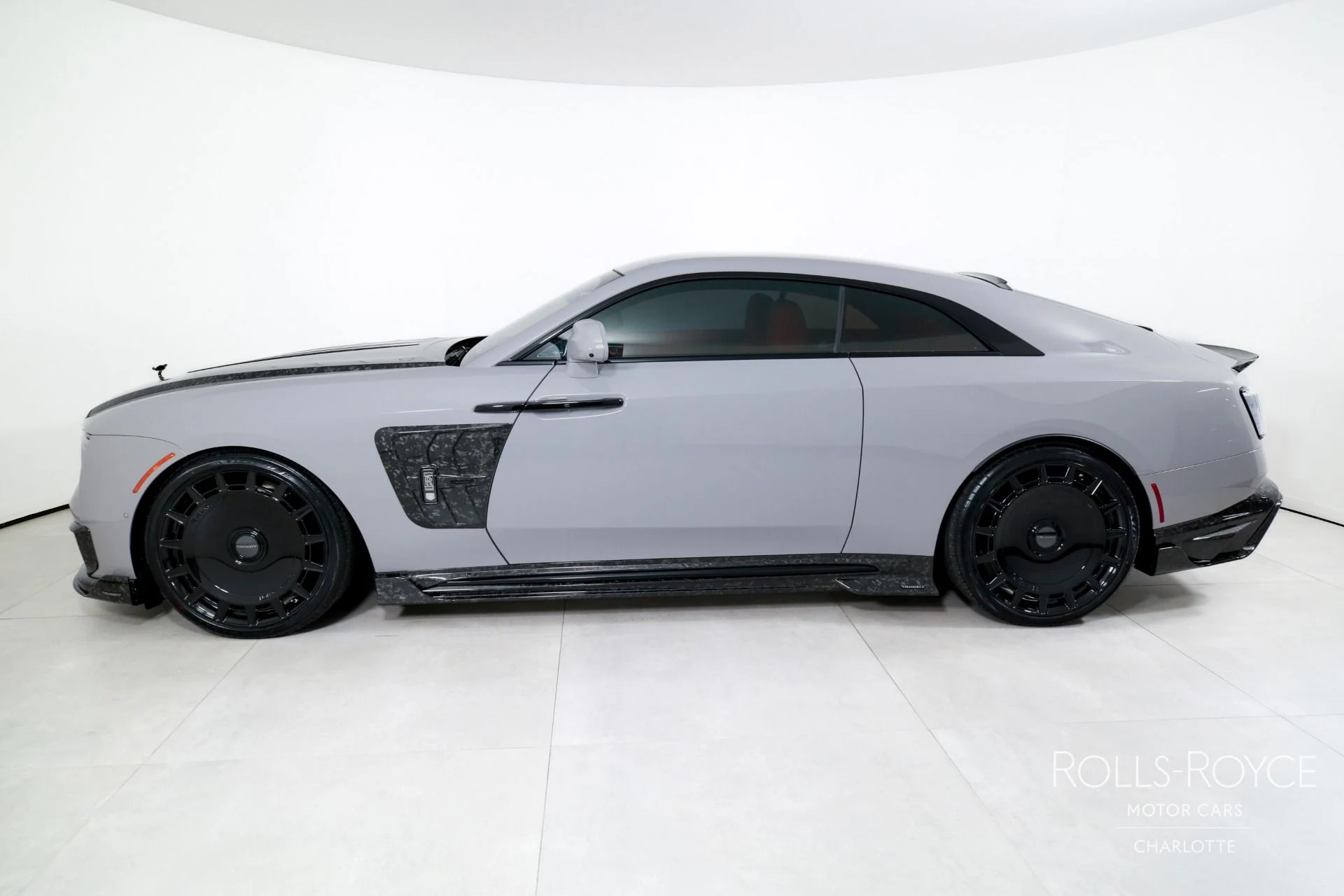 mph002_3863604163_Used_2025_Rolls_Royce_Black_Badge_Spectre_MANSORY_1760565218_53076e2eab