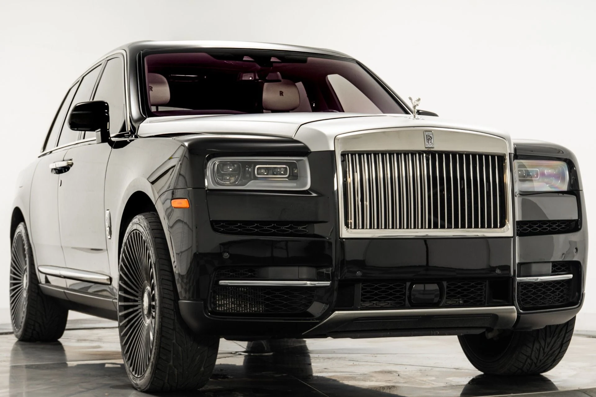 mph002_3870525567_Used_2022_Rolls_Royce_Cullinan_1760976339_5688ffbd58