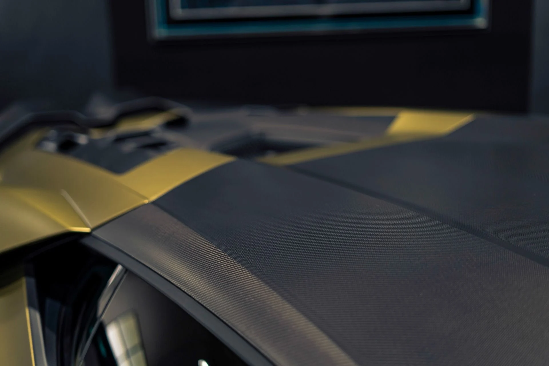 mph002_3870792125_Used_2025_Lamborghini_Revuelto_836_MSRP_Full_Body_PPF_Carbon_Roof_1780087440_a11bc3fbf4