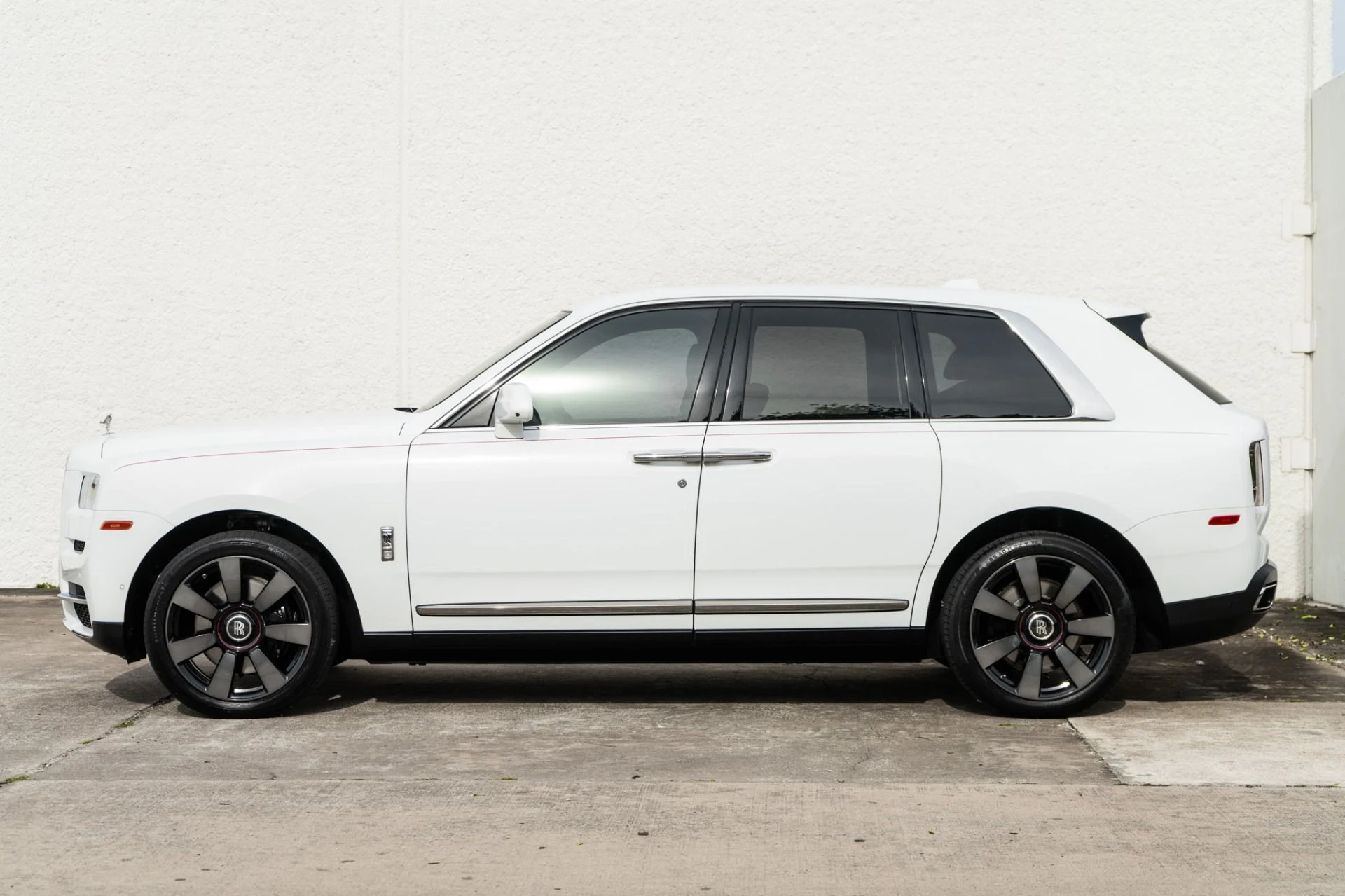 mph002_3879019351_Used_2022_Rolls_Royce_Cullinan_1778888456_b2921b5aed