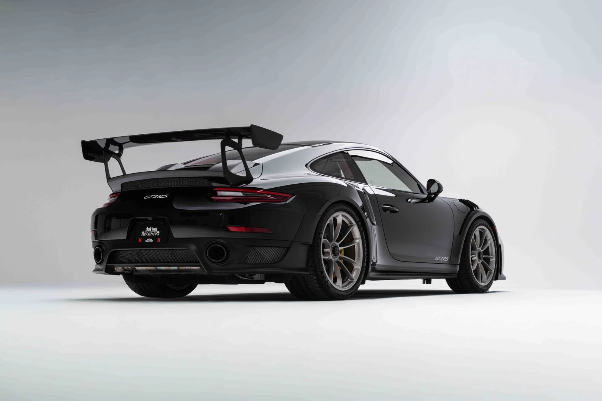 mph002_3897470817_Used_2018_Porsche_911_GT_2_RS_1774025650_83d4ffe517