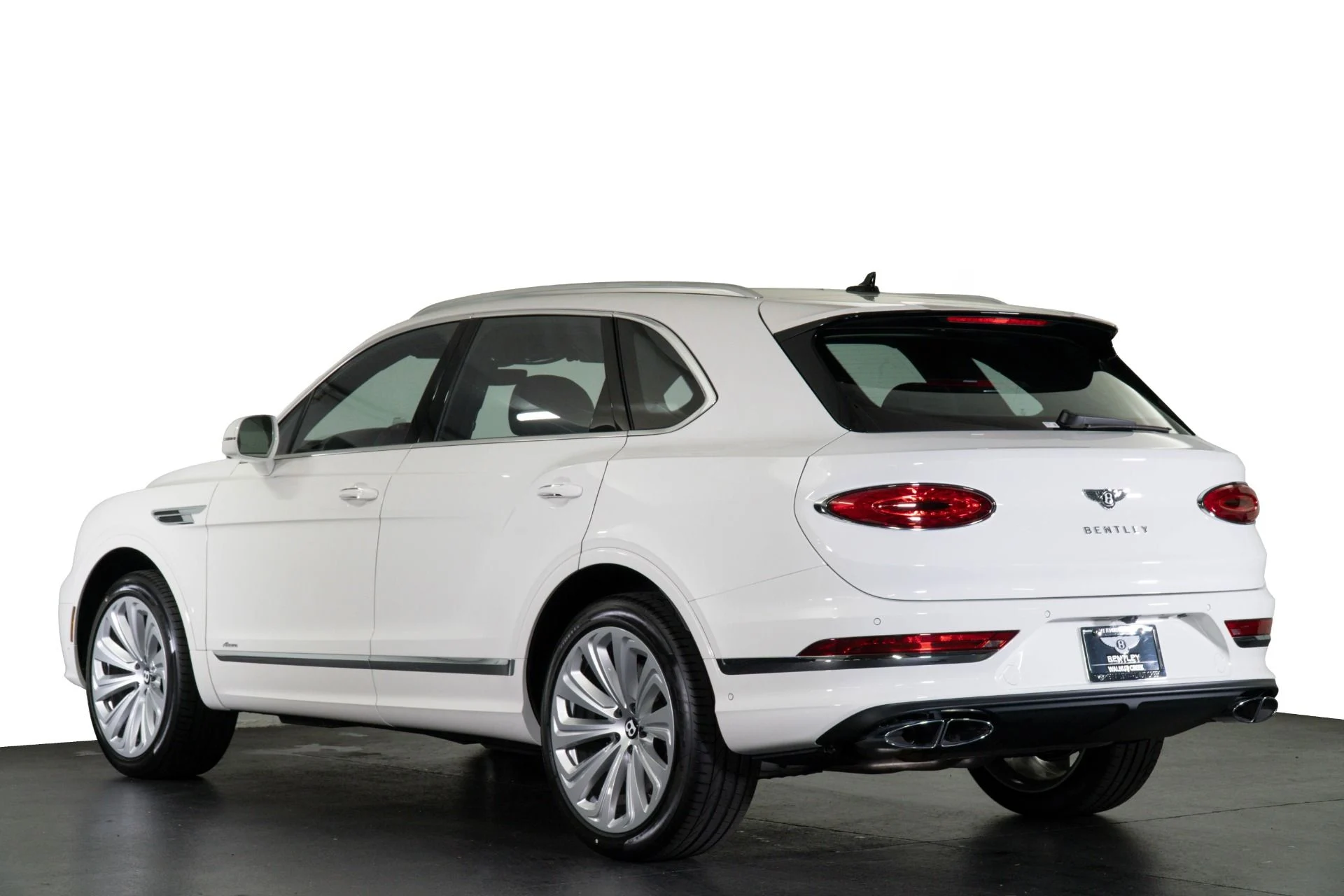 mph002_3899967395_New_2026_Bentley_Bentayga_AZURE_1777652825_5179373f5c