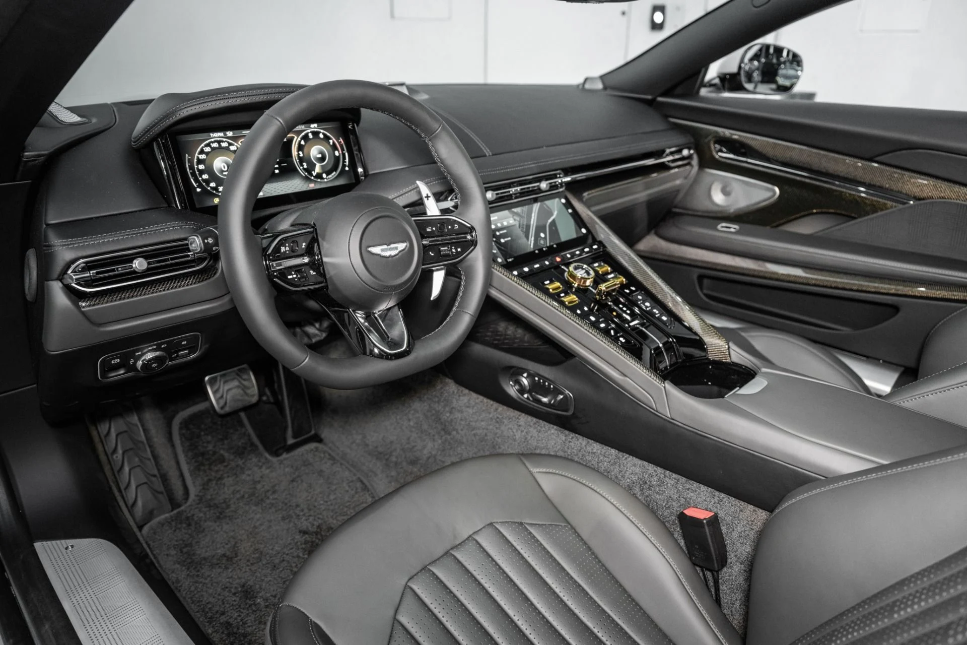 mph002_3902932049_New_2026_Aston_Martin_DB_12_Gold_Finger_V8_1764191230_a22d8cea79