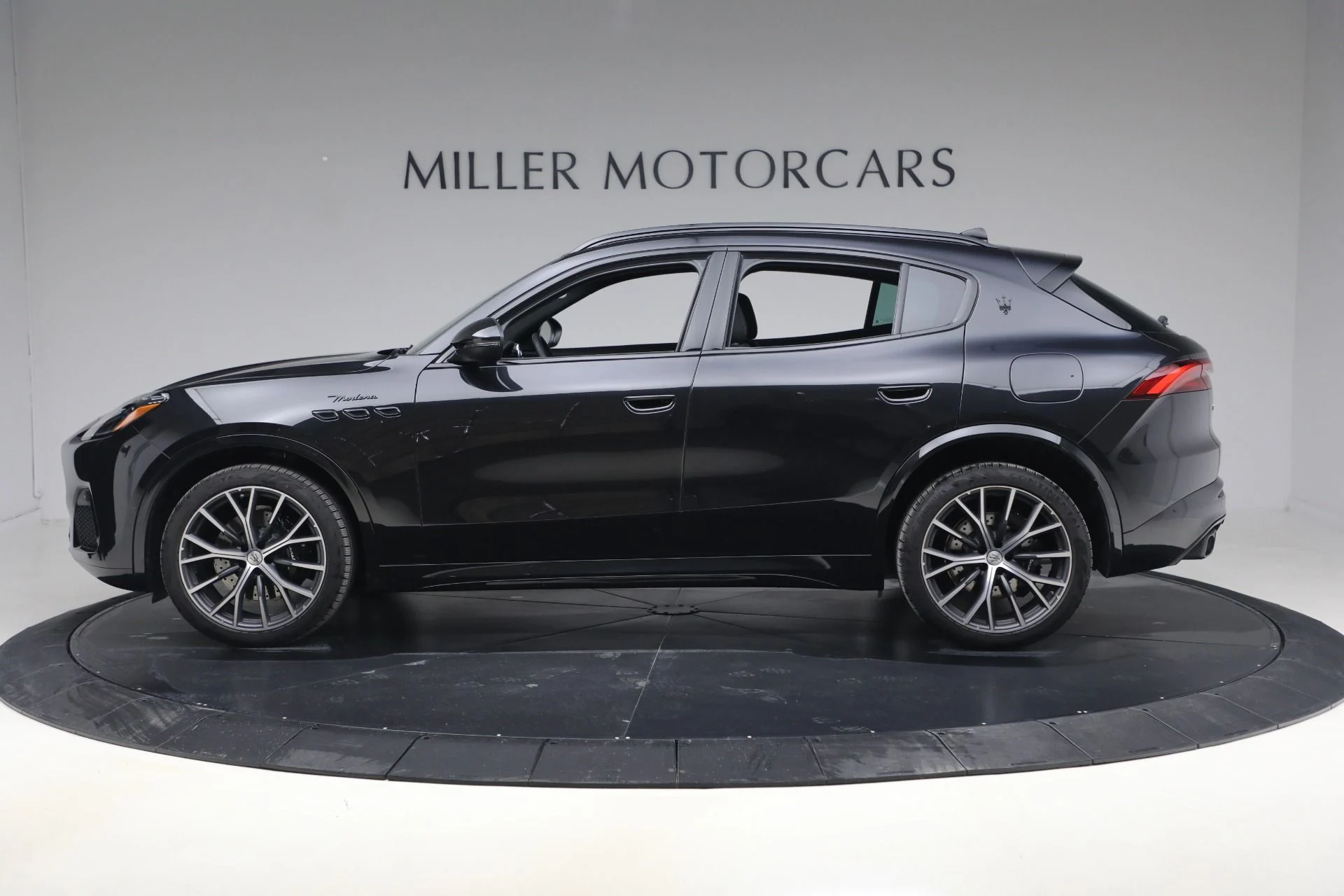 mph002_3903048076_New_2026_Maserati_Grecale_Modena_V6_1770392494_9d555d0d97