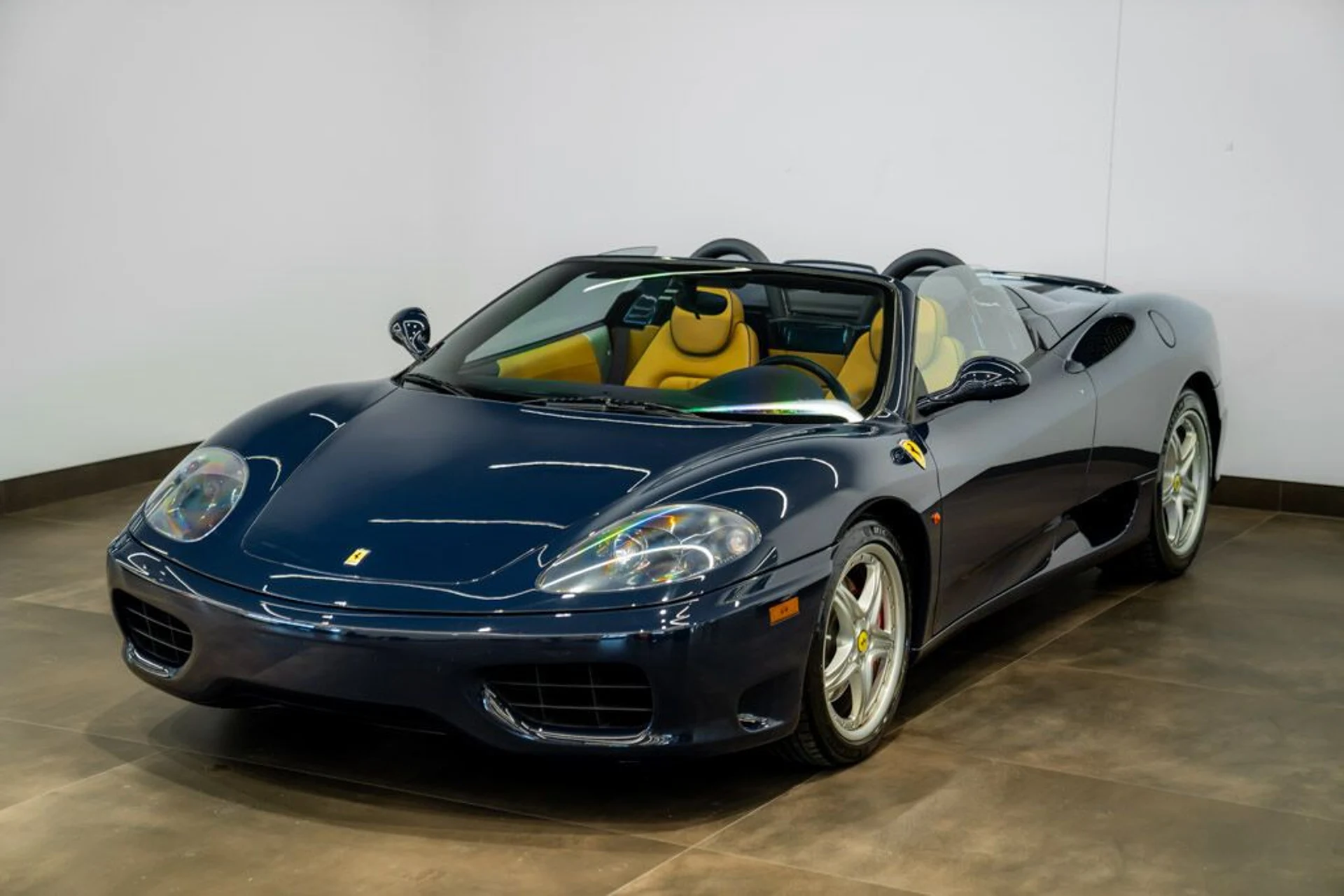 mph002_3908196324_ferrari_360_2004_jpg_v_1773863537_6d666da2e8