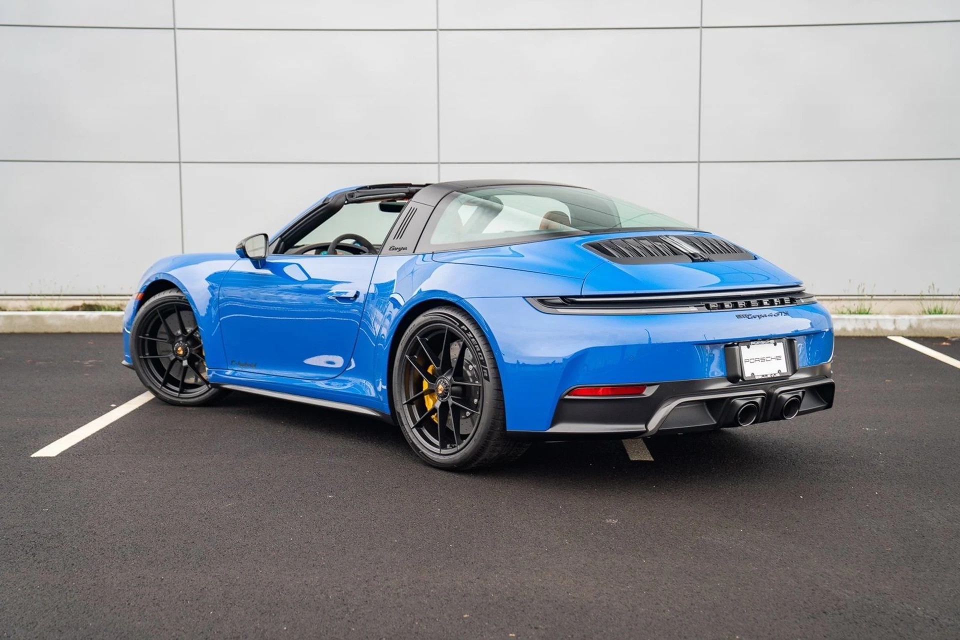 mph002_3914277305_53fbed60ce784a7410f22dbf89d449fbx_847a199eef