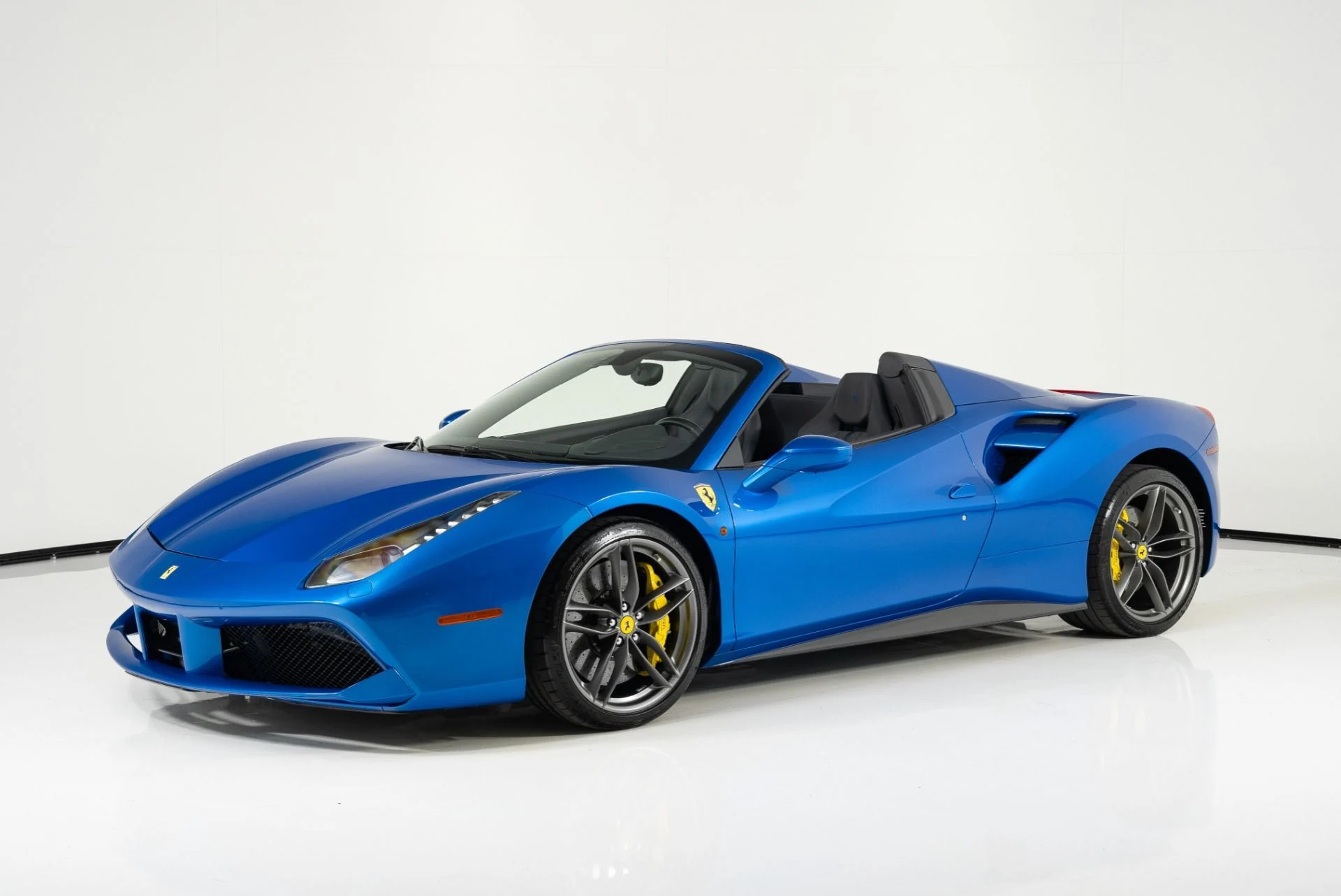 mph002_3914944114_Used_2017_Ferrari_488_Spider_1709663750_3e6f7bf7c1
