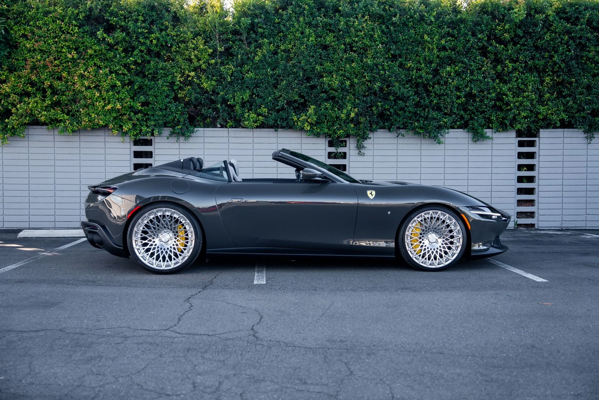 mph002_3920689371_Used_2024_Ferrari_Roma_Spider_1764029077_0ed15fe22b