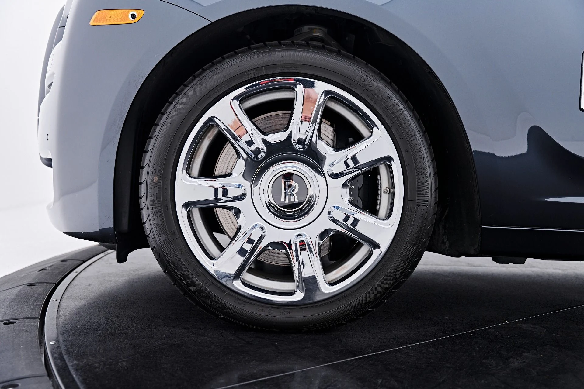 mph002_393918975_Used_2016_Rolls_Royce_Ghost_Base_1791332911_5b450800ba