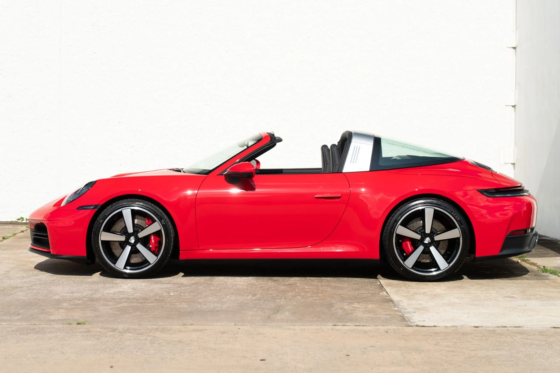 mph002_394570648_Used_2026_Porsche_911_Targa_4_S_1780095629_cec3e3f7e2