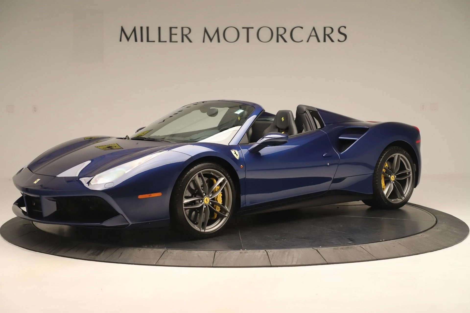 mph002_3954103071_Used_2018_Ferrari_488_Spider_1777144880_efc7c0a399