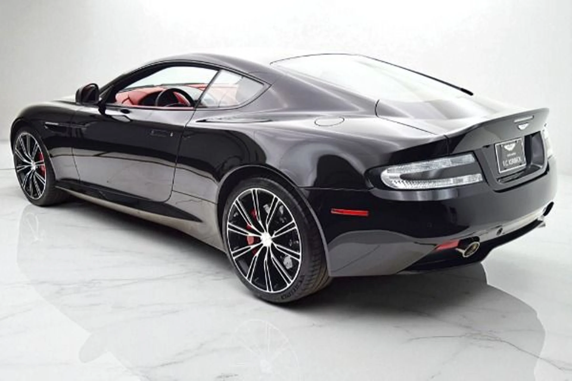 mph002_3967685759_Used_2015_Aston_Martin_DB_9_Carbon_Edition_3eae7ad01c