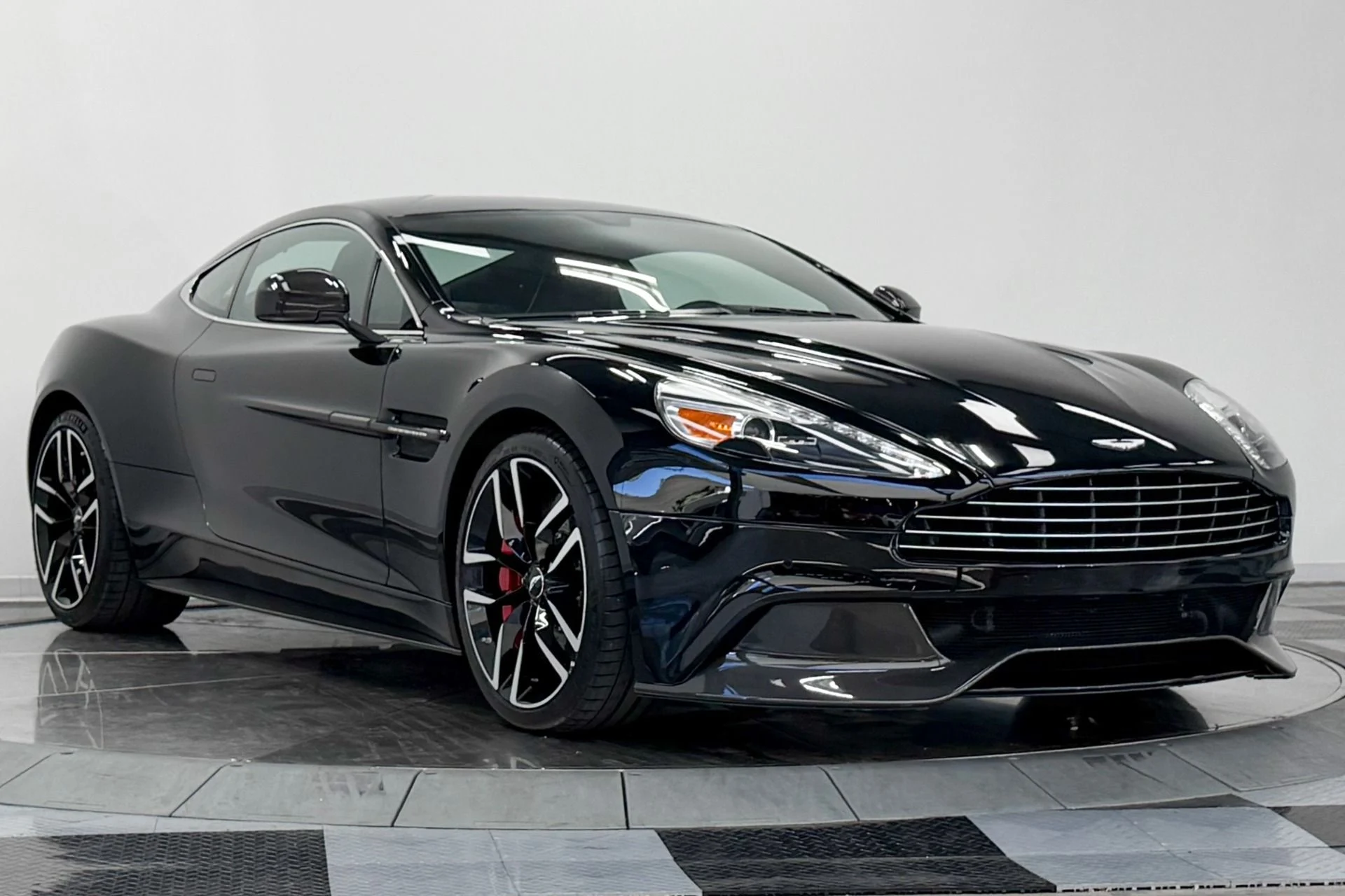 mph002_3969294066_Used_2016_Aston_Martin_Vanquish_V12_Power_Low_Miles_Hourglass_Quilting_1784928754_5baa8f7f57
