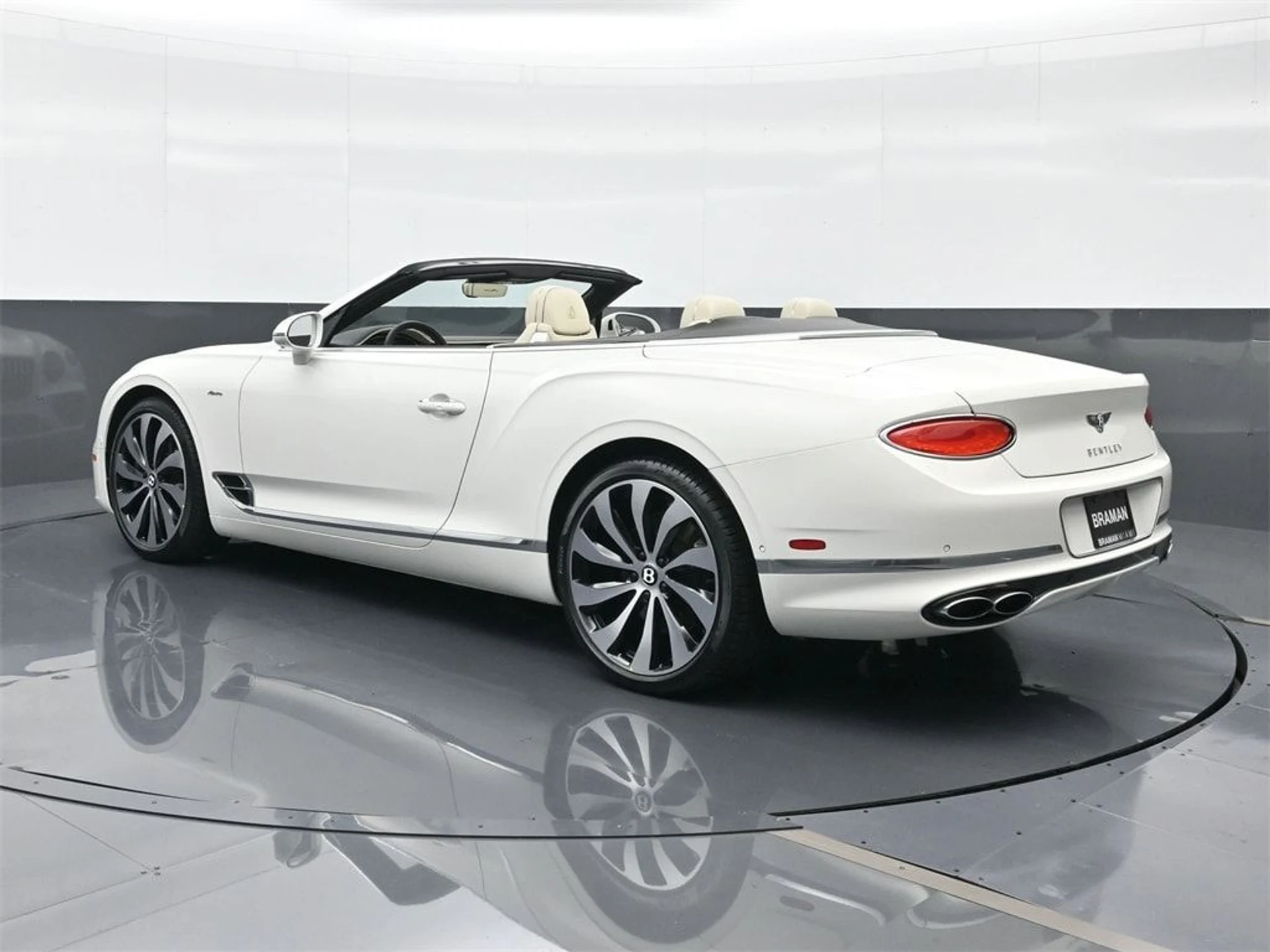 mph002_3969926425_16b21a7954110ad159bf2d1424742113x_6a11ead392