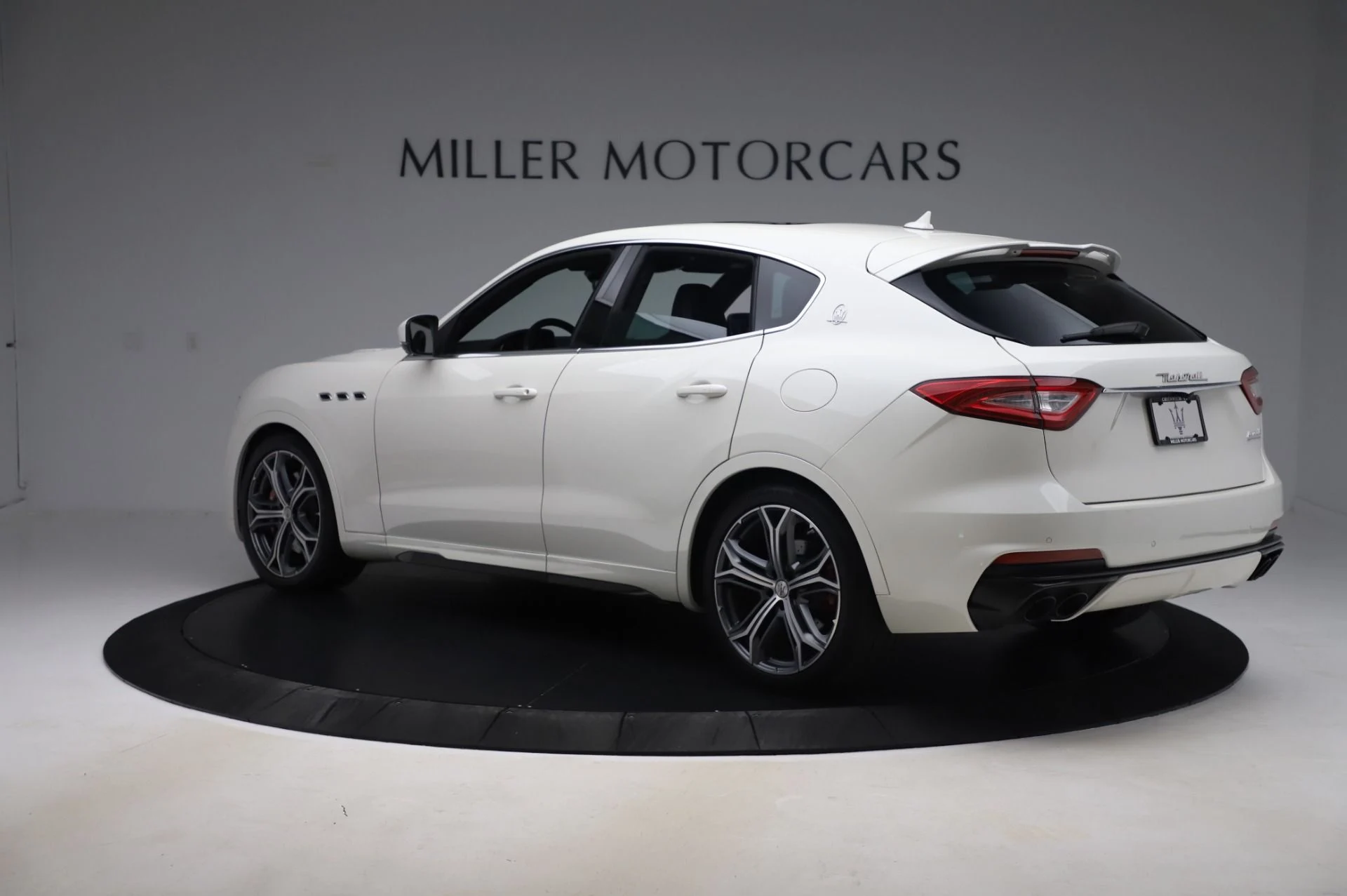 mph002_3972931503_Used_2019_Maserati_Levante_Trofeo_1783628754_5a62392946