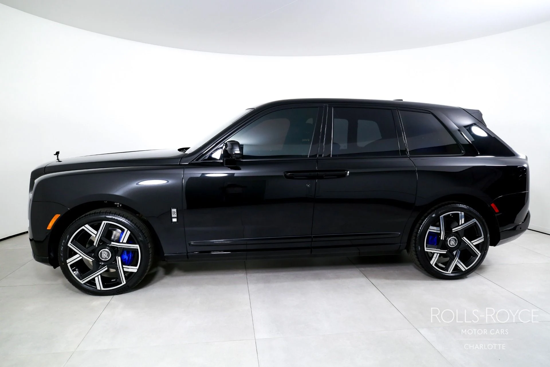 mph002_3974746344_Used_2026_Rolls_Royce_Cullinan_1767024631_ae48ea1045