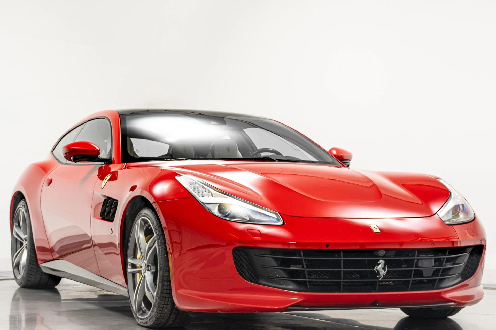 mph002_3976220259_Used_2020_Ferrari_GTC_4_Lusso_V12_Power_Passenger_Display_Carbon_Fiber_Interior_Trim_1776369259_3cc42830a9