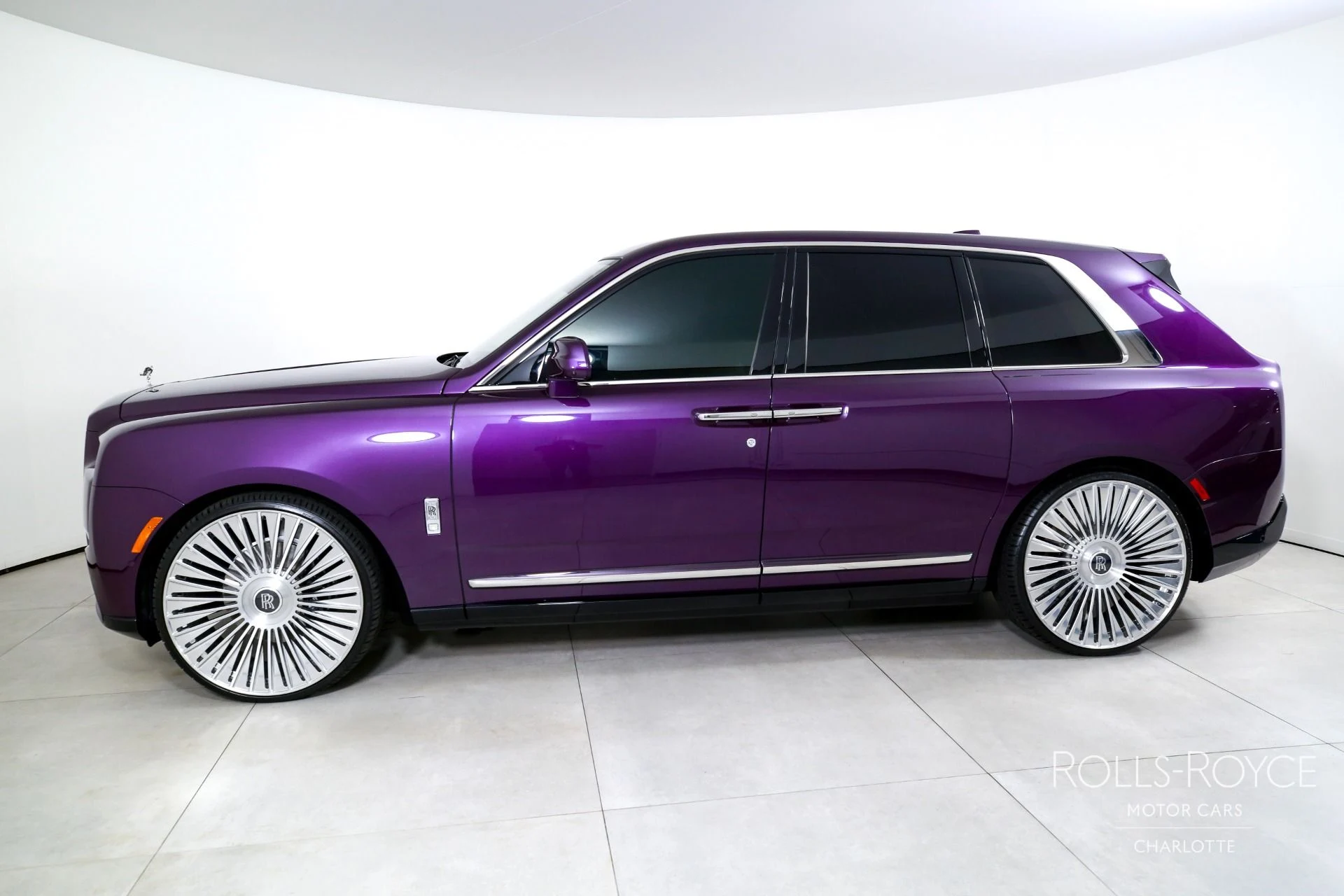 mph002_3978073324_Used_2025_Rolls_Royce_Cullinan_1751556897_6202fe27c2