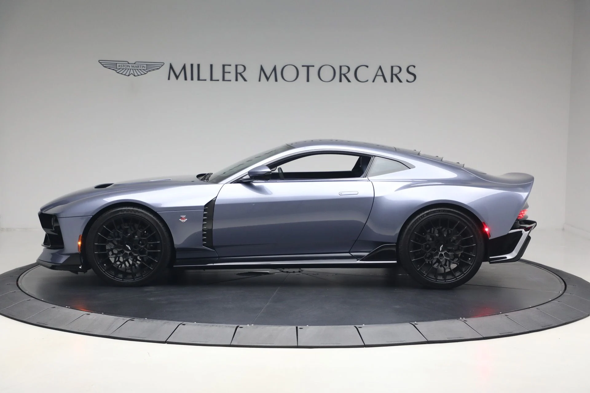 mph002_3979156154_Used_2024_Aston_Martin_Valour_1785599767_336d537e6c