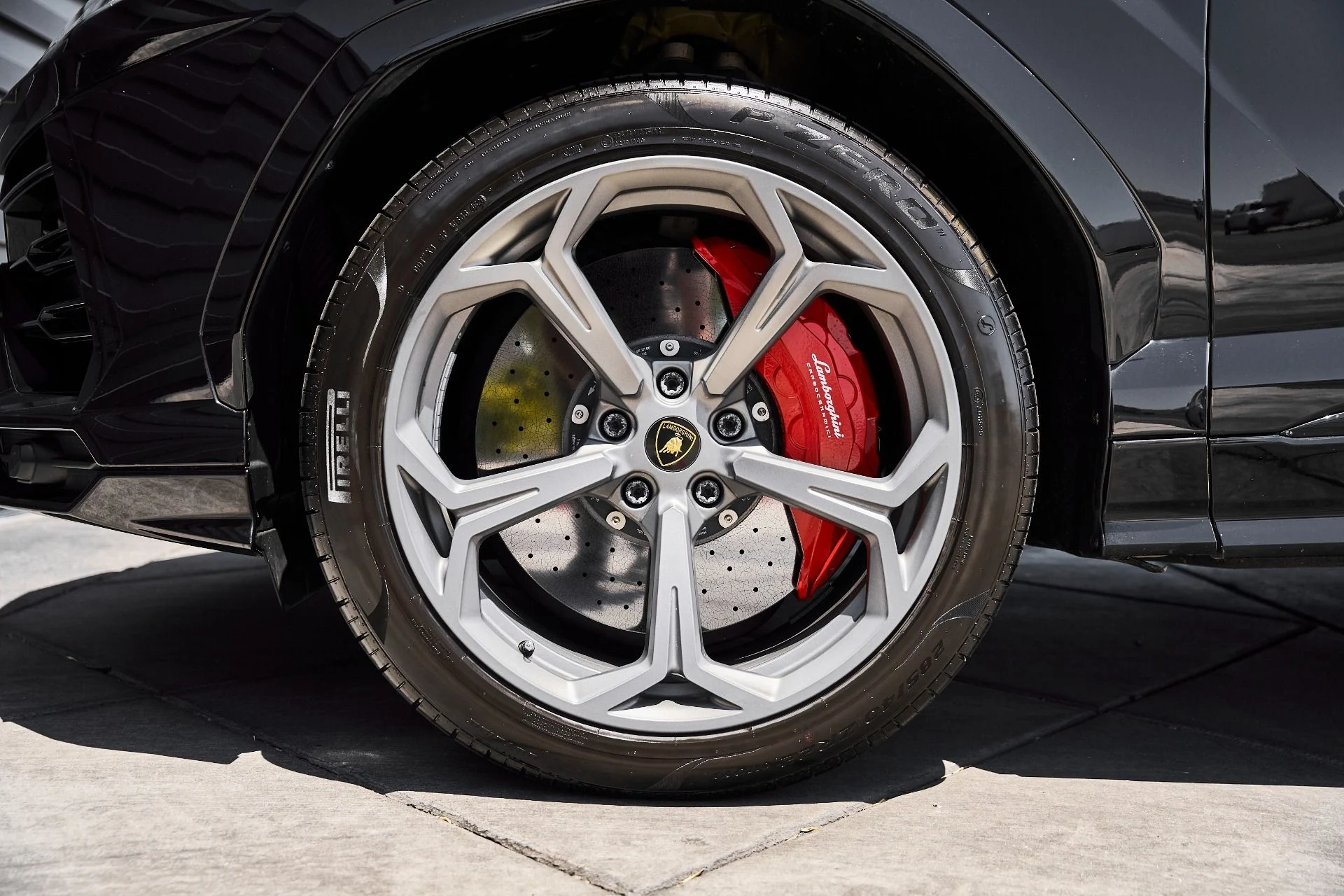 mph002_3997943417_Used_2022_Lamborghini_Urus_1778790334_cdda0506c6