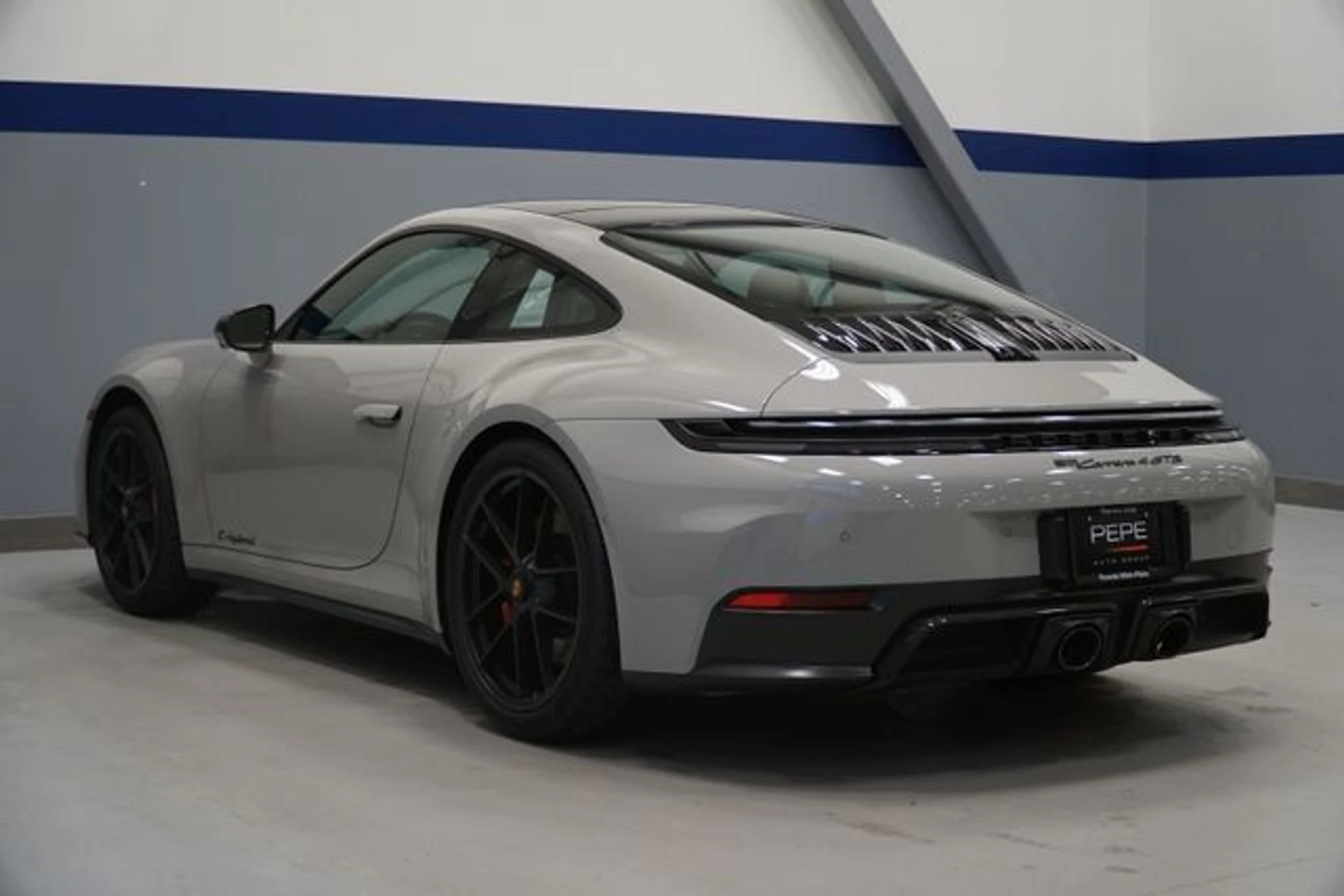 mph002_4007775986_70325fc9fe59eef827fb633b5b313504_401db54355