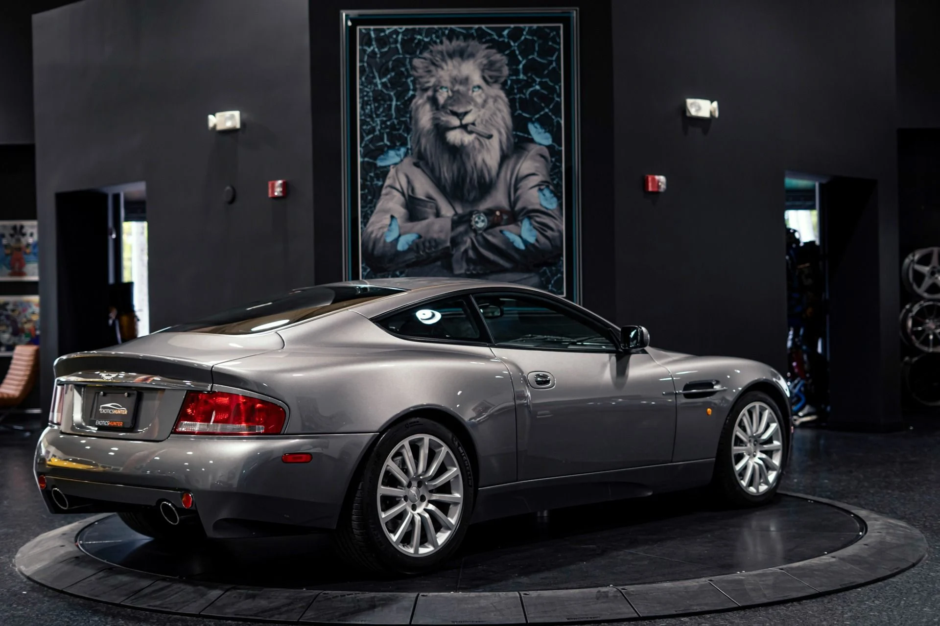 mph002_4008296989_Used_2003_Aston_Martin_V12_Vanquish_1778694278_dd5ae3986d