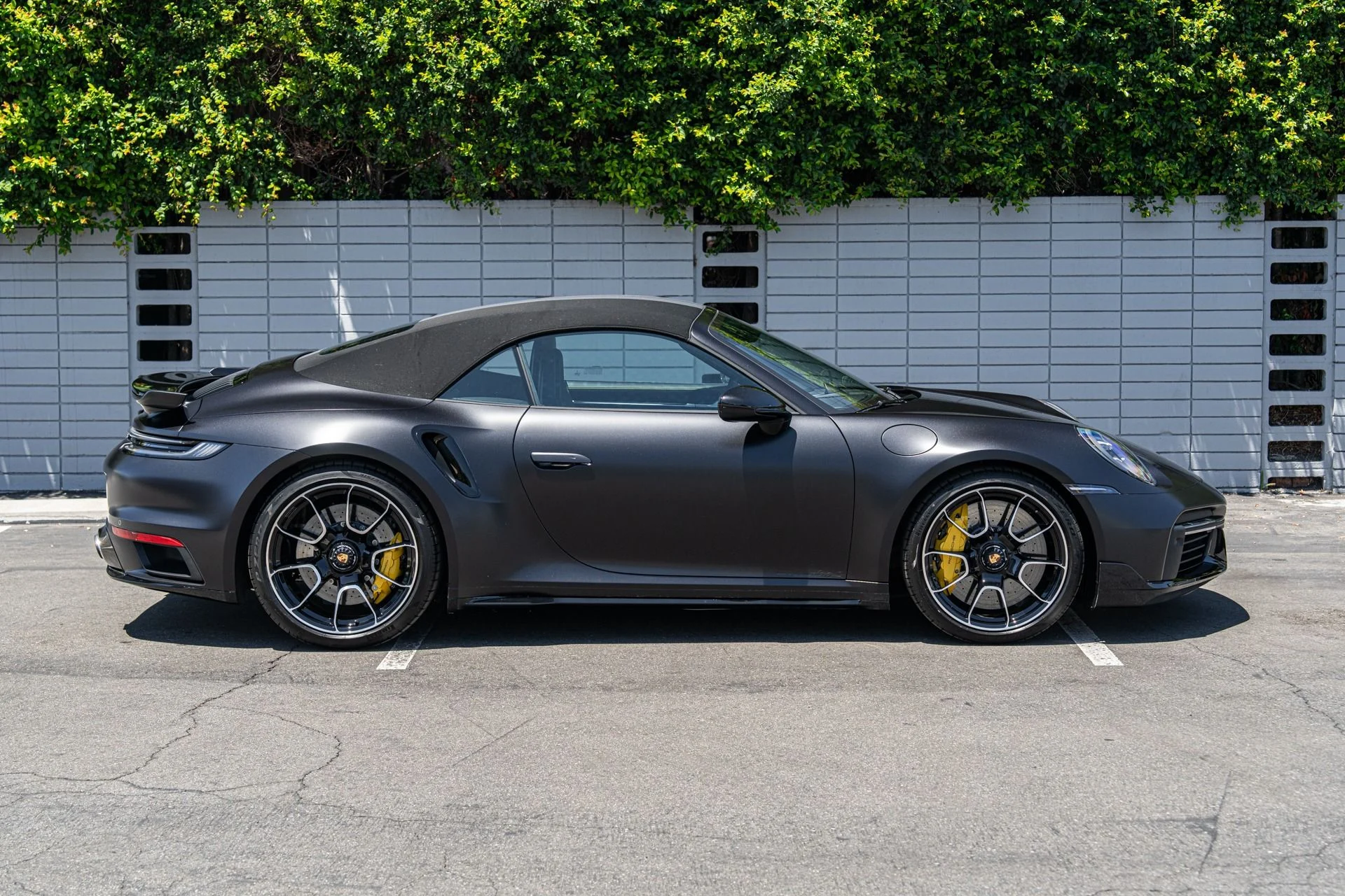 mph002_4017506886_Used_2025_Porsche_911_Turbo_S_1753733820_27a6f33046