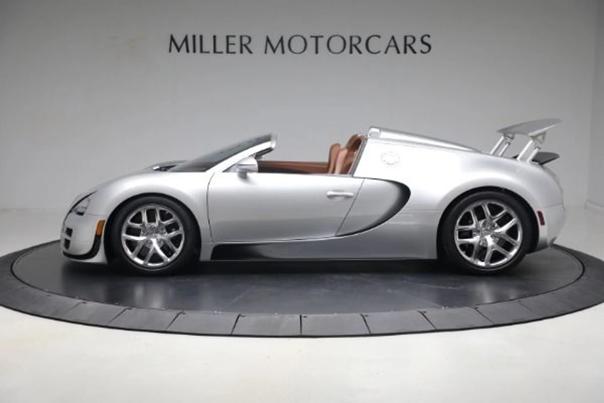 mph002_402563294_Used_2015_Bugatti_Veyron_164_Grand_Sport_Vitesse_90b51a6813