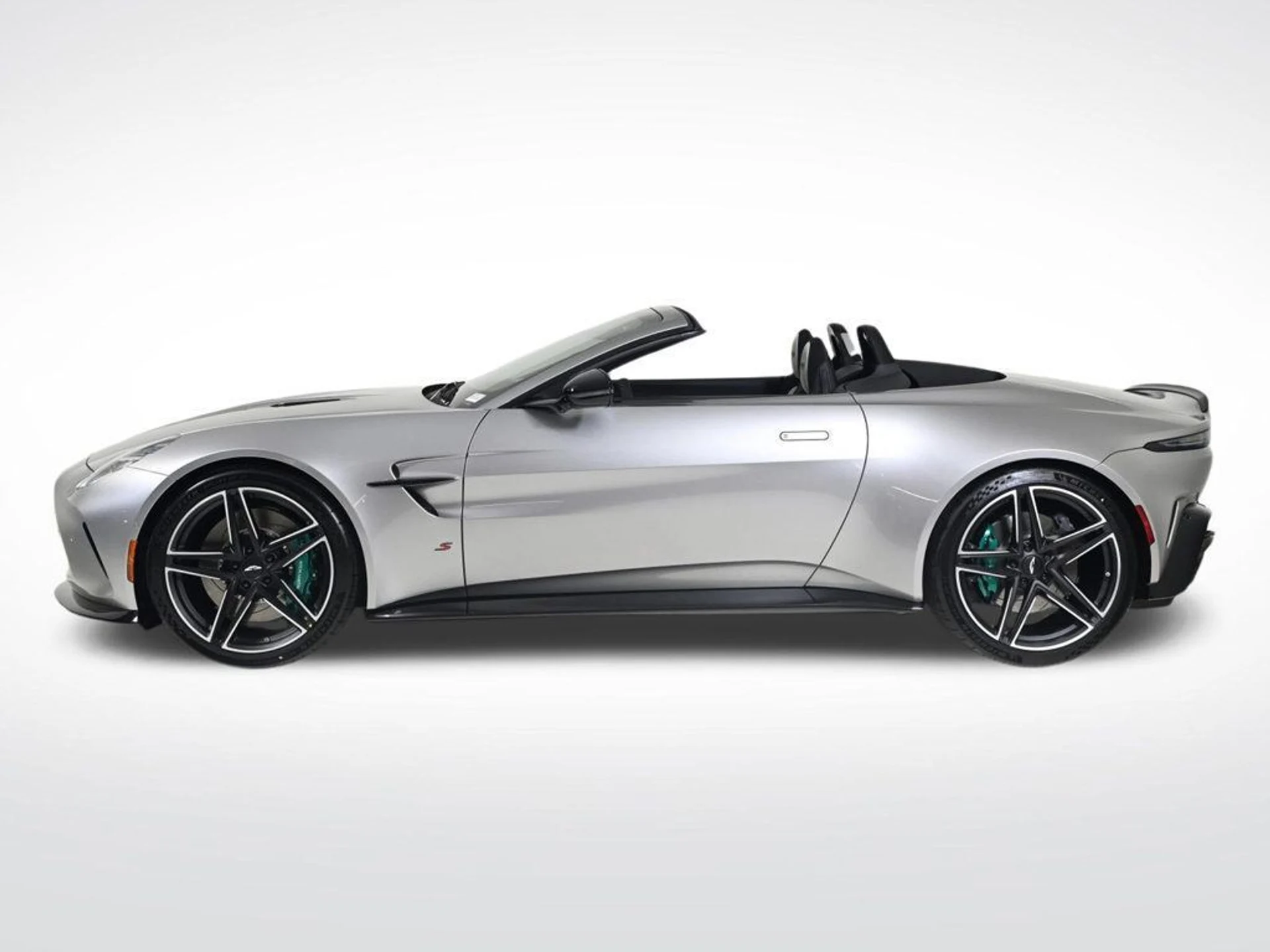 mph002_403572400_new_2026_aston_martin_vantage_sroadster_11350_22956754_2_1024_5fe0fc0522