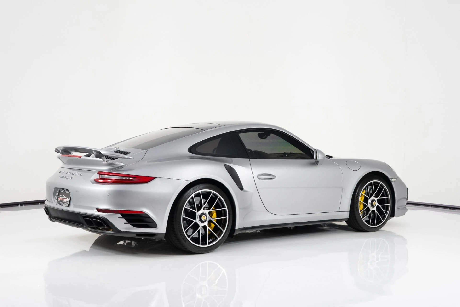 mph002_4040671399_Used_2017_Porsche_911_Turbo_S_1757541063_f19f66fd3f
