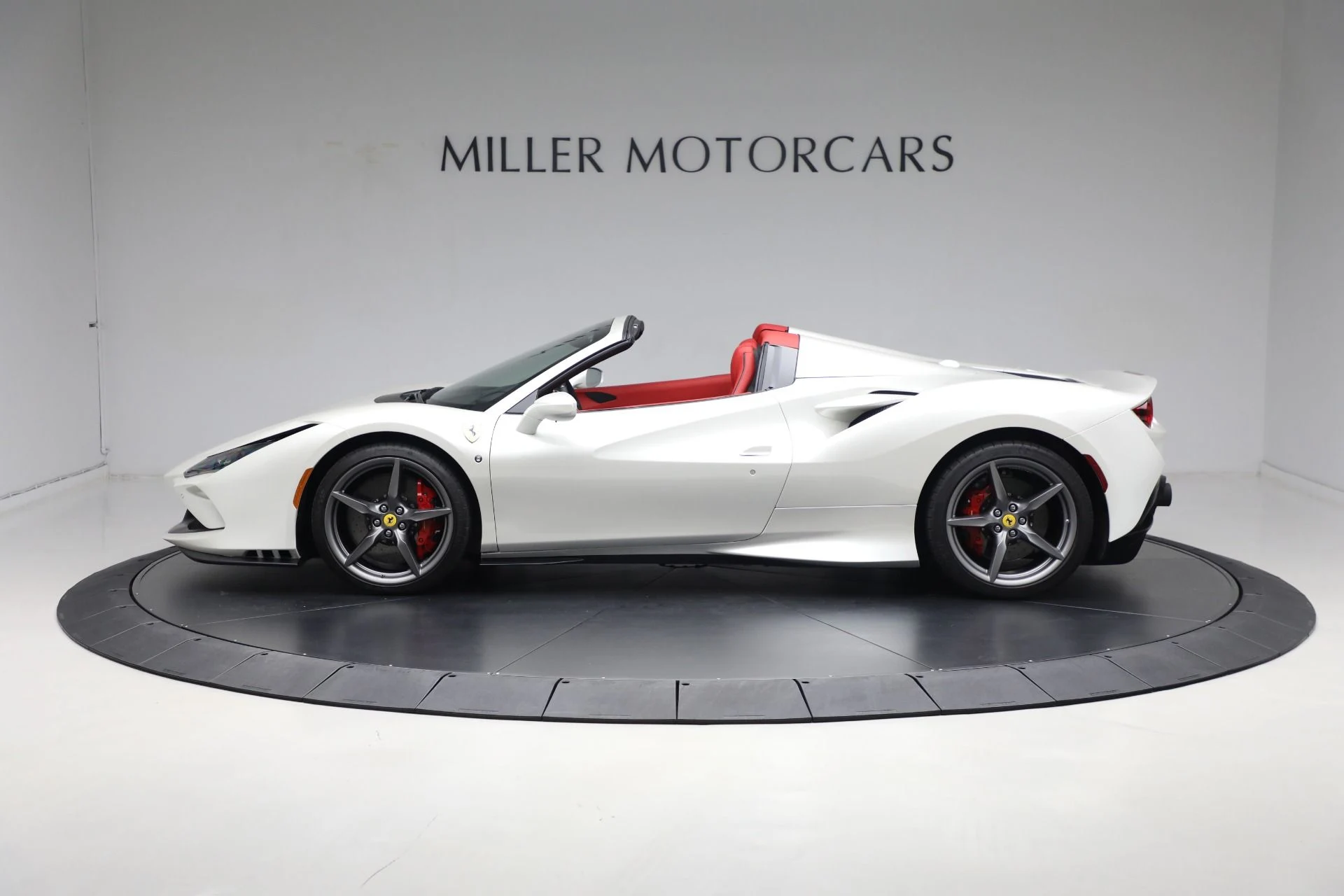 mph002_4054531893_Used_2023_Ferrari_F8_Spider_1778678736_78d230f65e