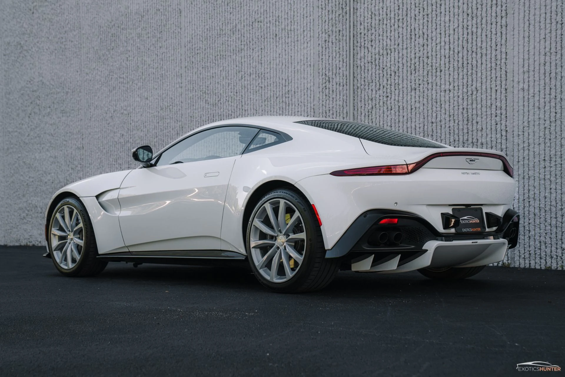 mph002_4054597766_Used_2020_Aston_Martin_Vantage_1756168646_14a3bb6939