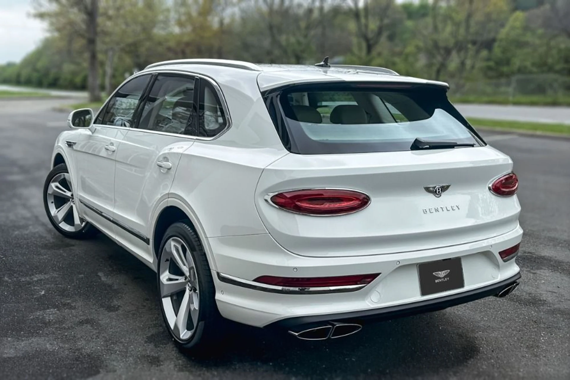 mph002_4071299727_New_2026_Bentley_Bentayga_1777900453_77be48f273