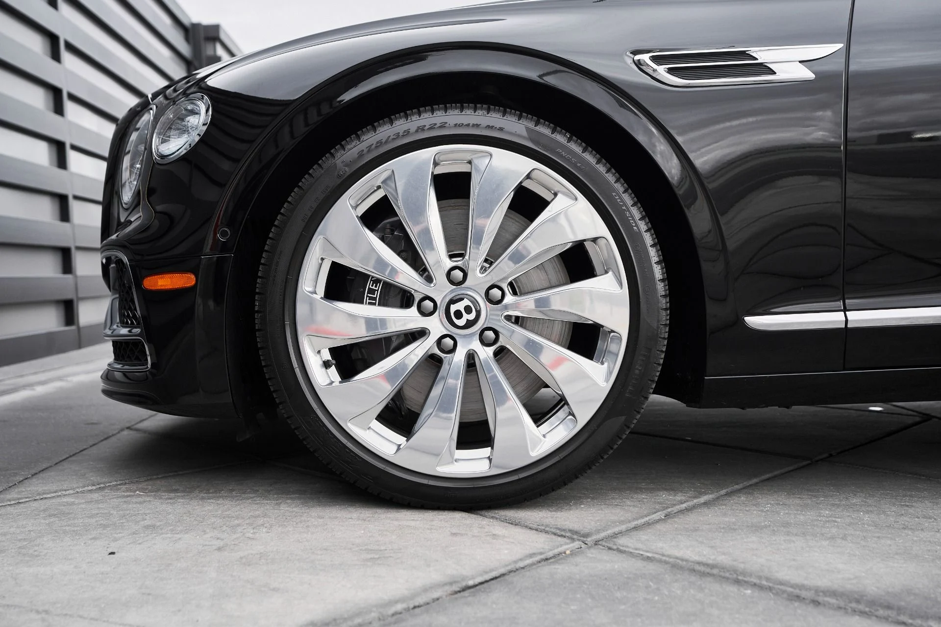 mph002_4084676979_Used_2022_Bentley_Flying_Spur_V8_1763502769_ff440ca480