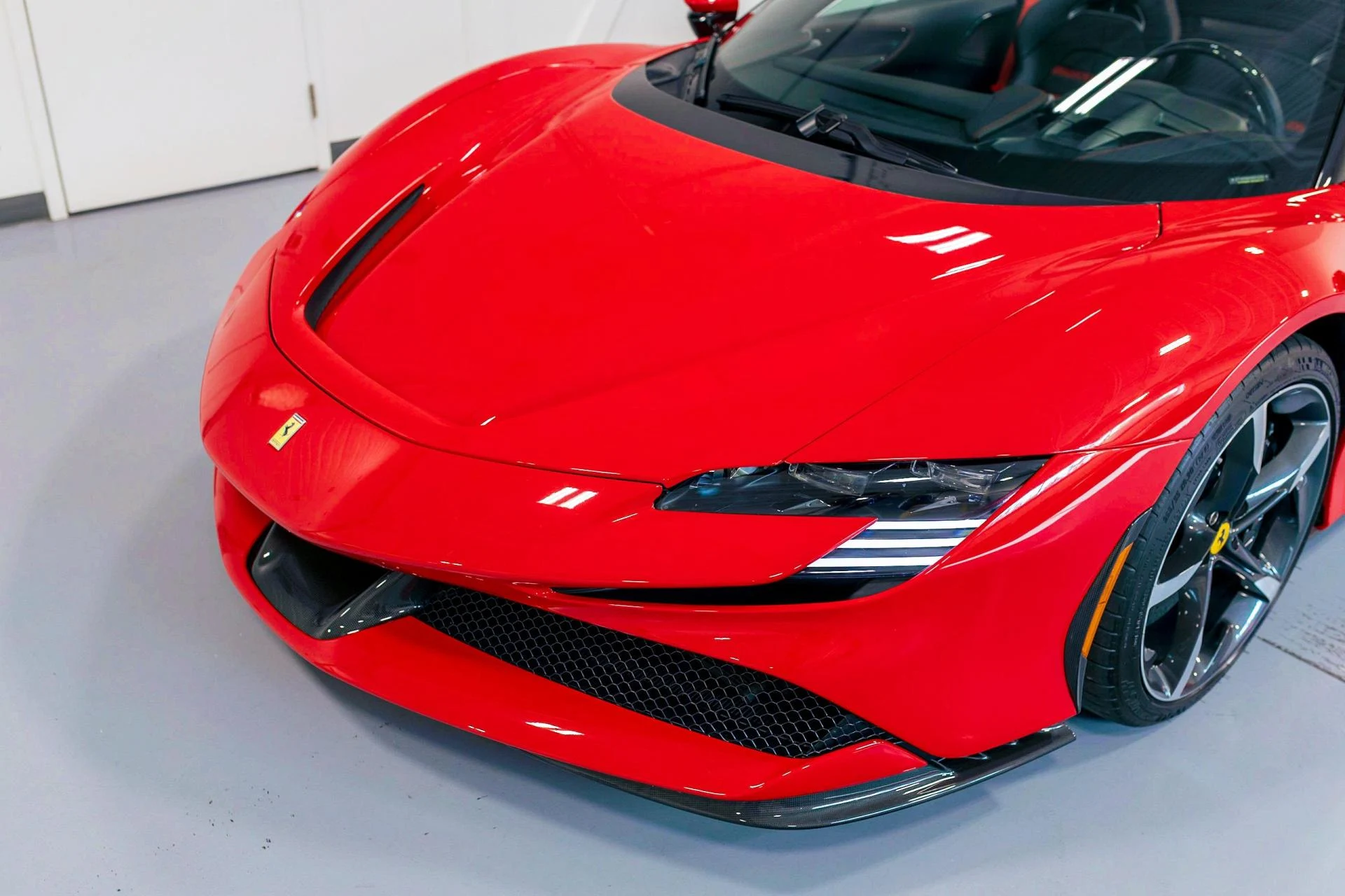 mph002_4088603366_Used_2025_Ferrari_SF_90_Spider_Base_1782922732_a2e1bfffdb