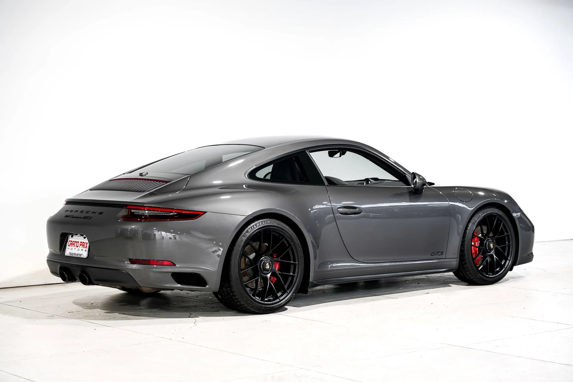 mph002_4090991906_38e773561fdd5a224977fbf38a11102fx_a59c9346d1