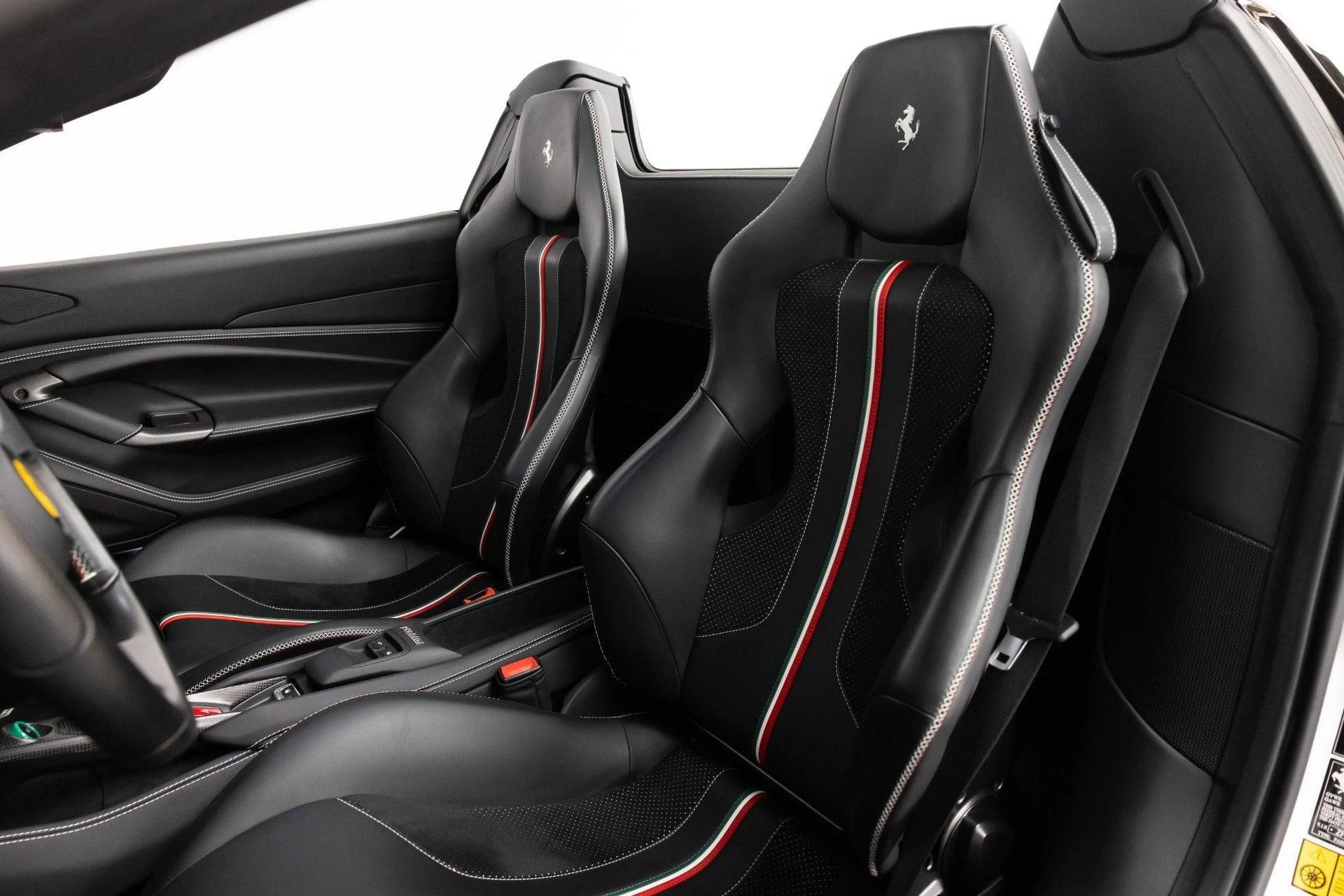 mph002_4091596746_Used_2022_Ferrari_F8_Spider_1789652673_b8b1dc624f