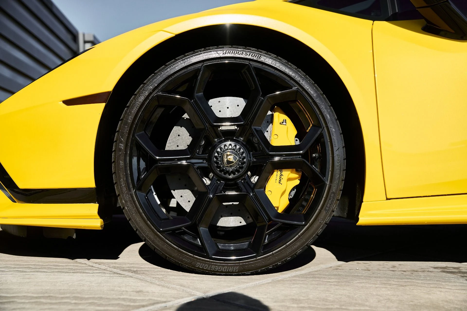 mph002_4093293408_Used_2023_Lamborghini_Huracan_Tecnica_1768616083_8a0085bb1a