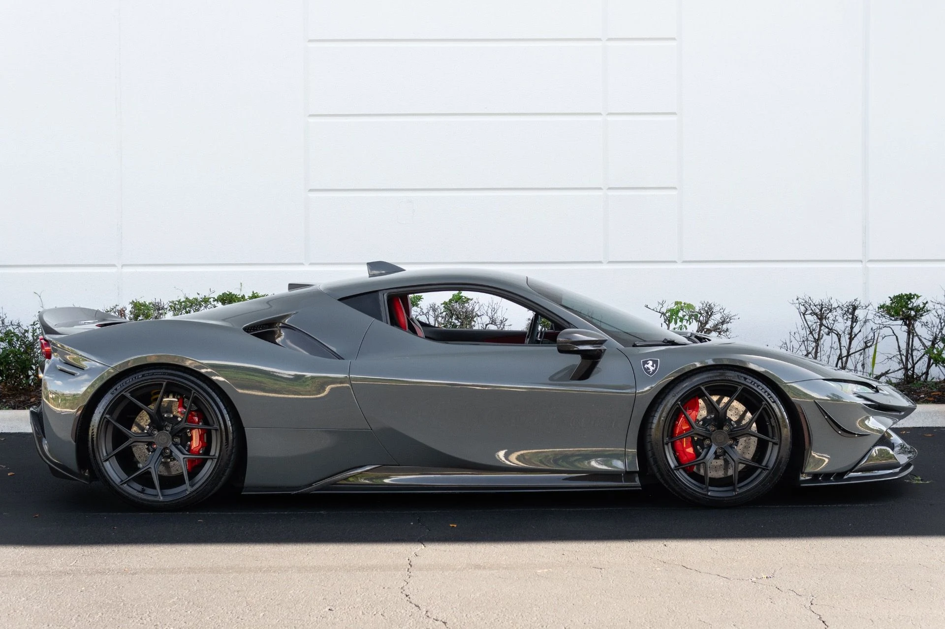 mph002_4093467806_Used_2022_Ferrari_SF_90_Stradale_1772648801_14a9ad9033