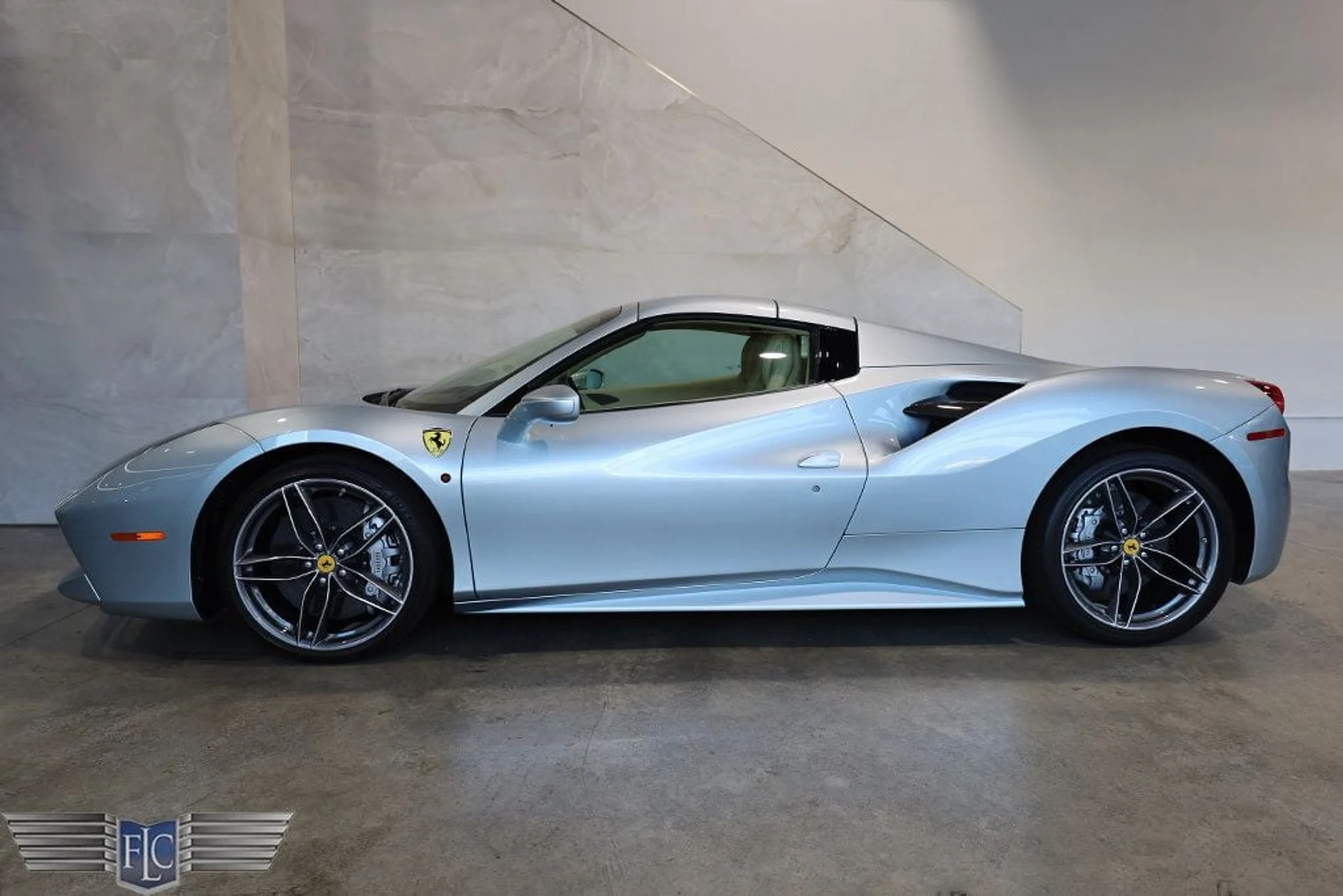 mph002_4102665107_used_2019_ferrari_488_spider_convertible_9689_22967902_3_1024_5696770961