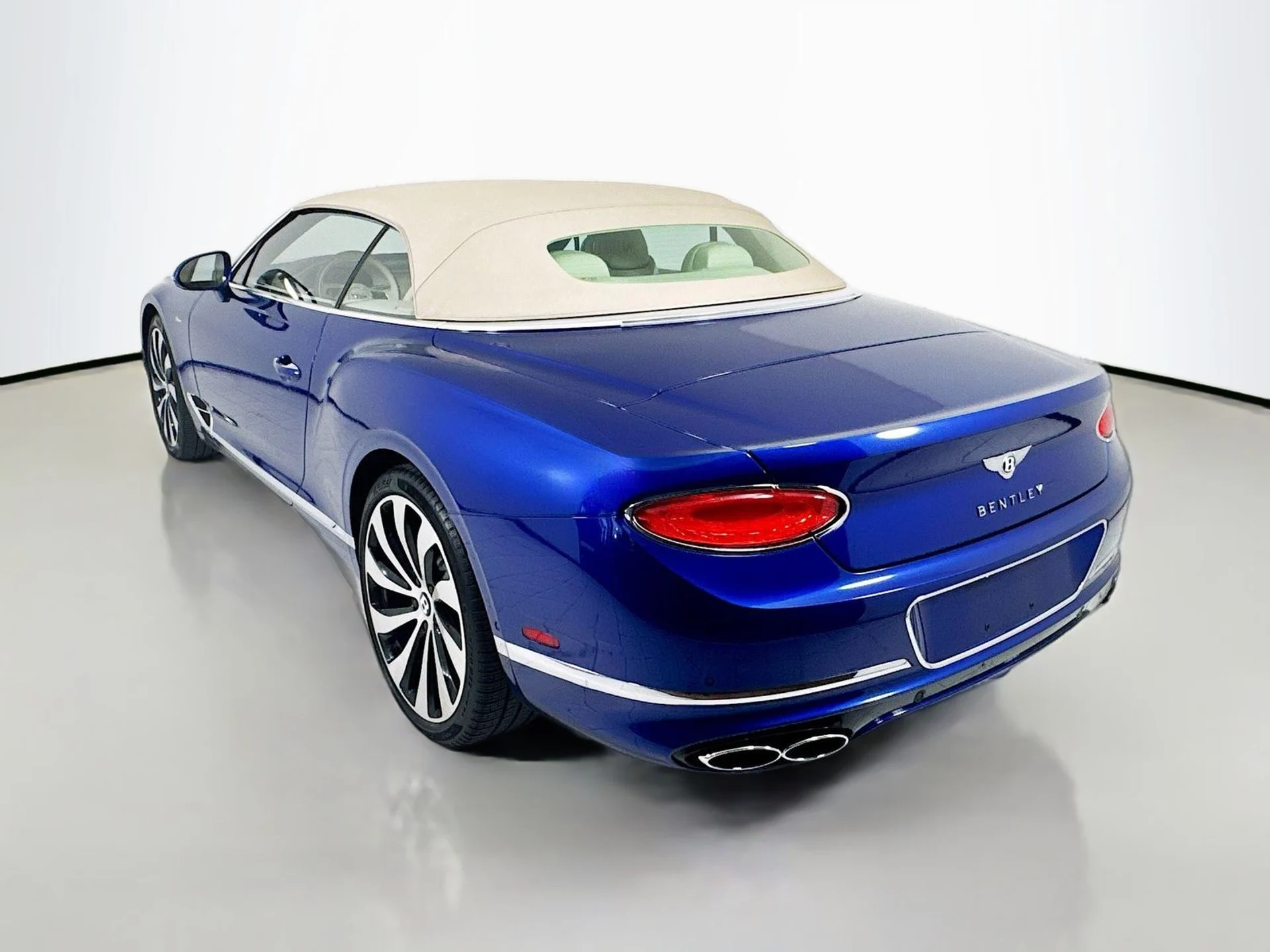 mph002_4102727947_eb2bd13e79866232620f4e3c2291ceb7x_fee59b0171